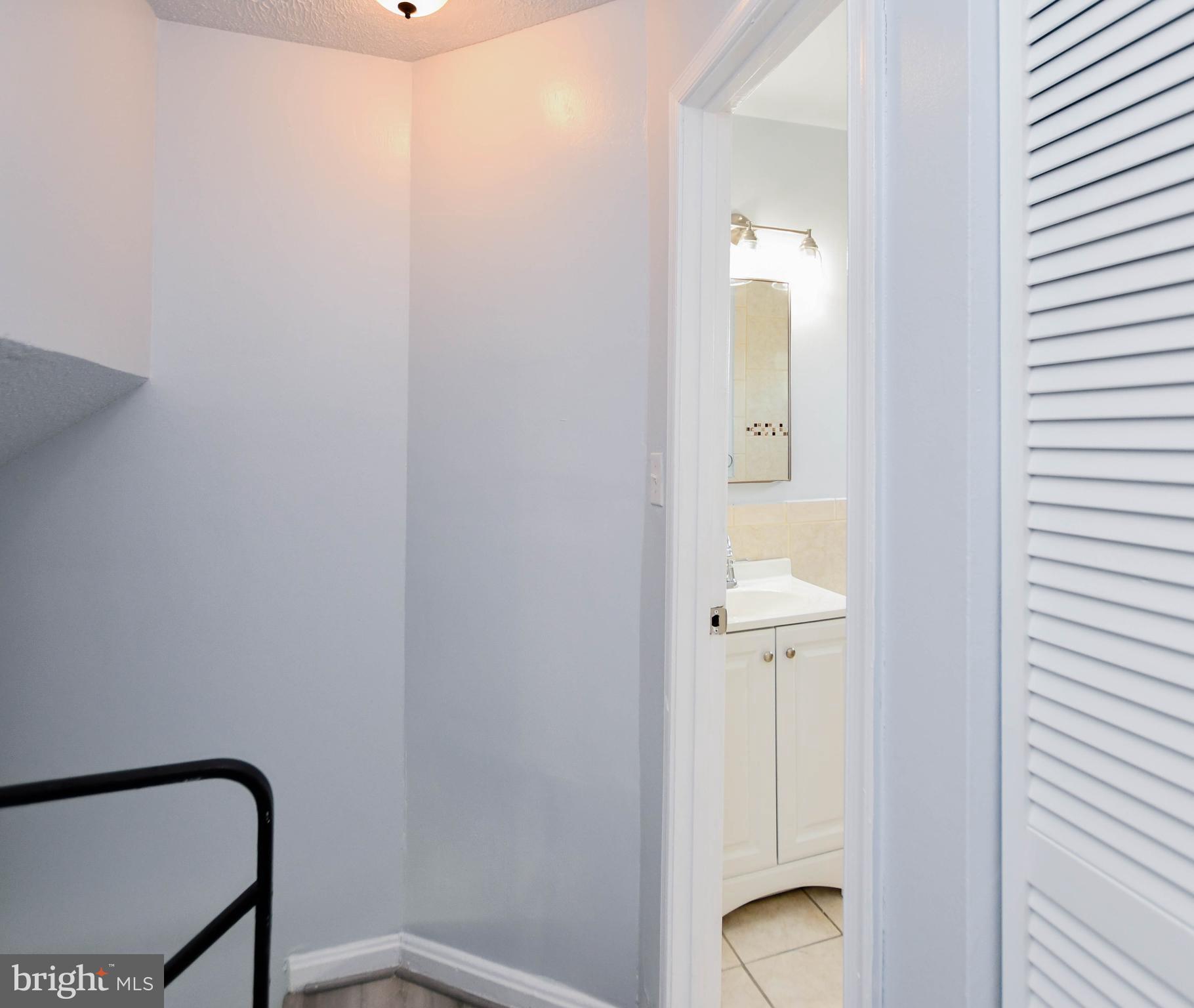 IVERSON MEWS CONDOMINIUM - Residential