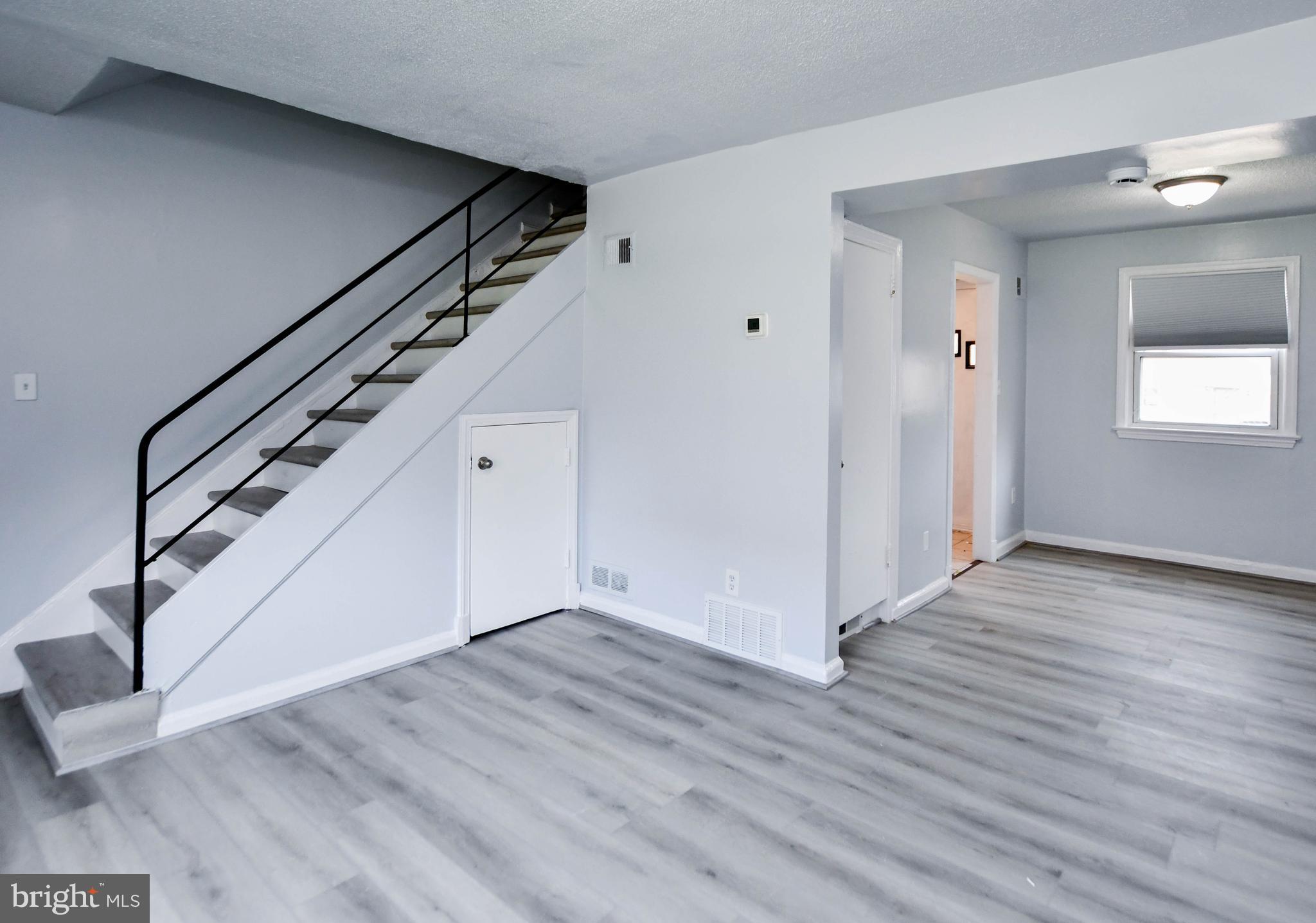 IVERSON MEWS CONDOMINIUM - Residential