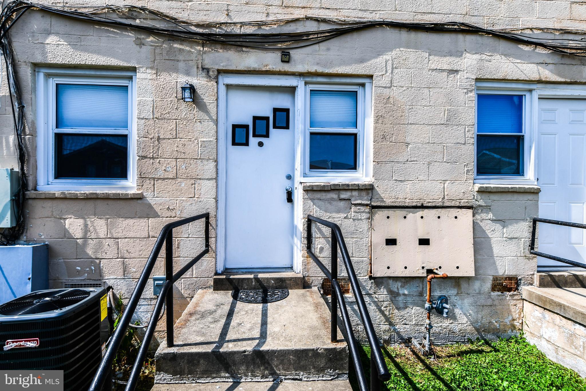 IVERSON MEWS CONDOMINIUM - Residential