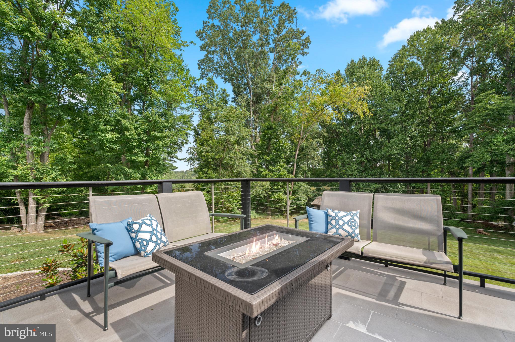 ROSE TREE WOODS - Residential