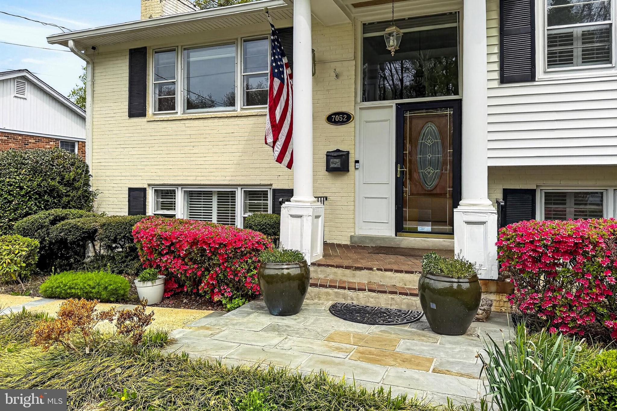 CRESTWOOD MANOR - Residential