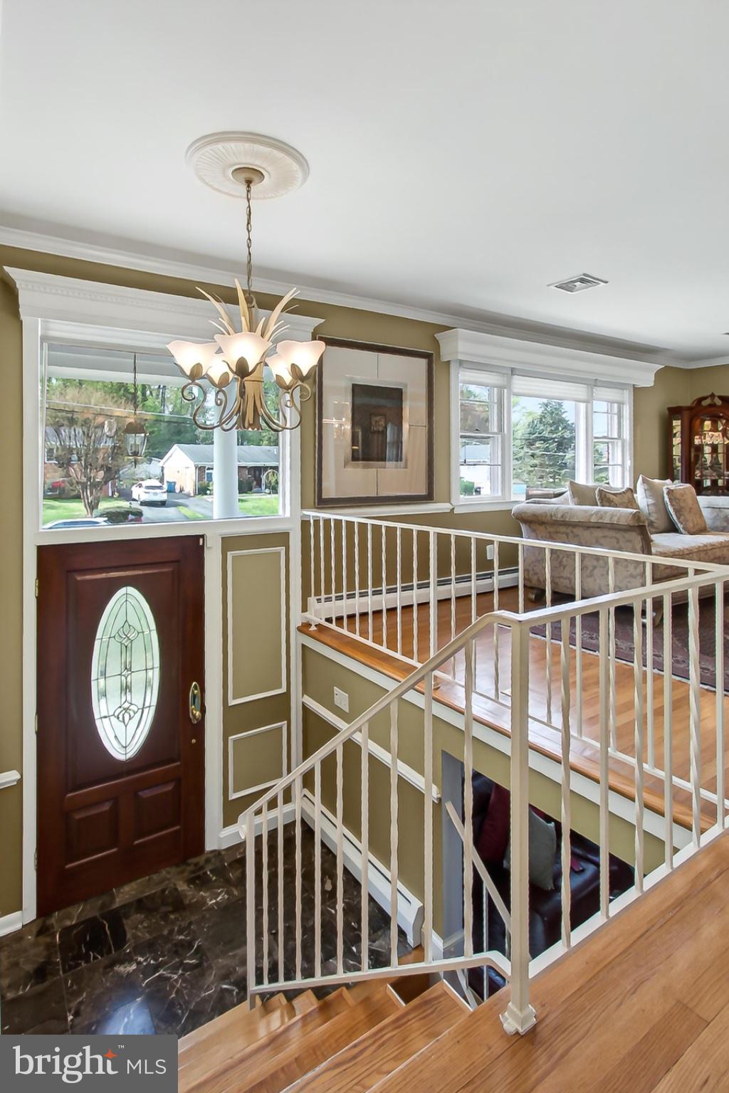 CRESTWOOD MANOR - Residential