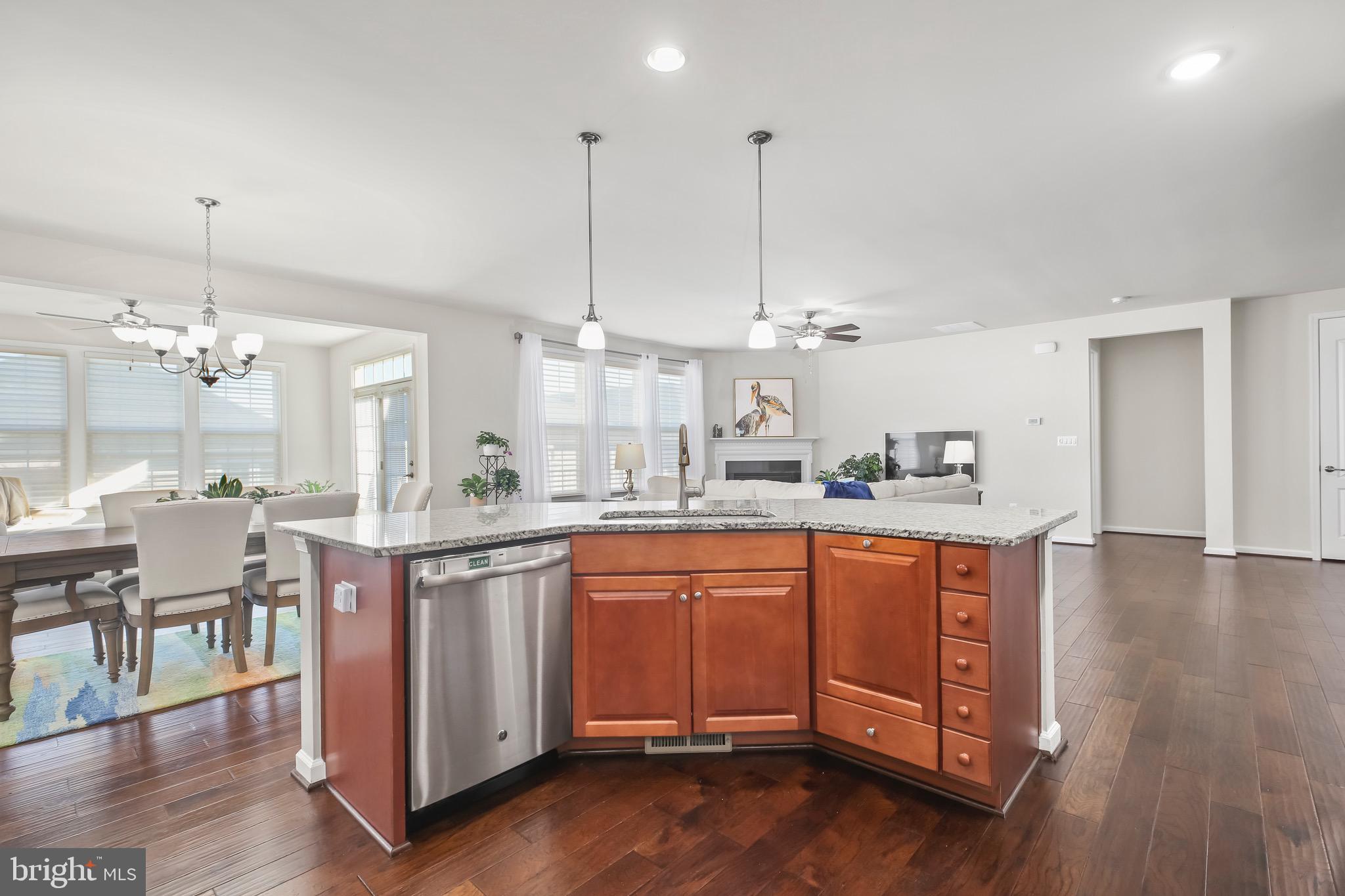 VIRGINIA HERITAGE AT LEE'S PARK - Residential