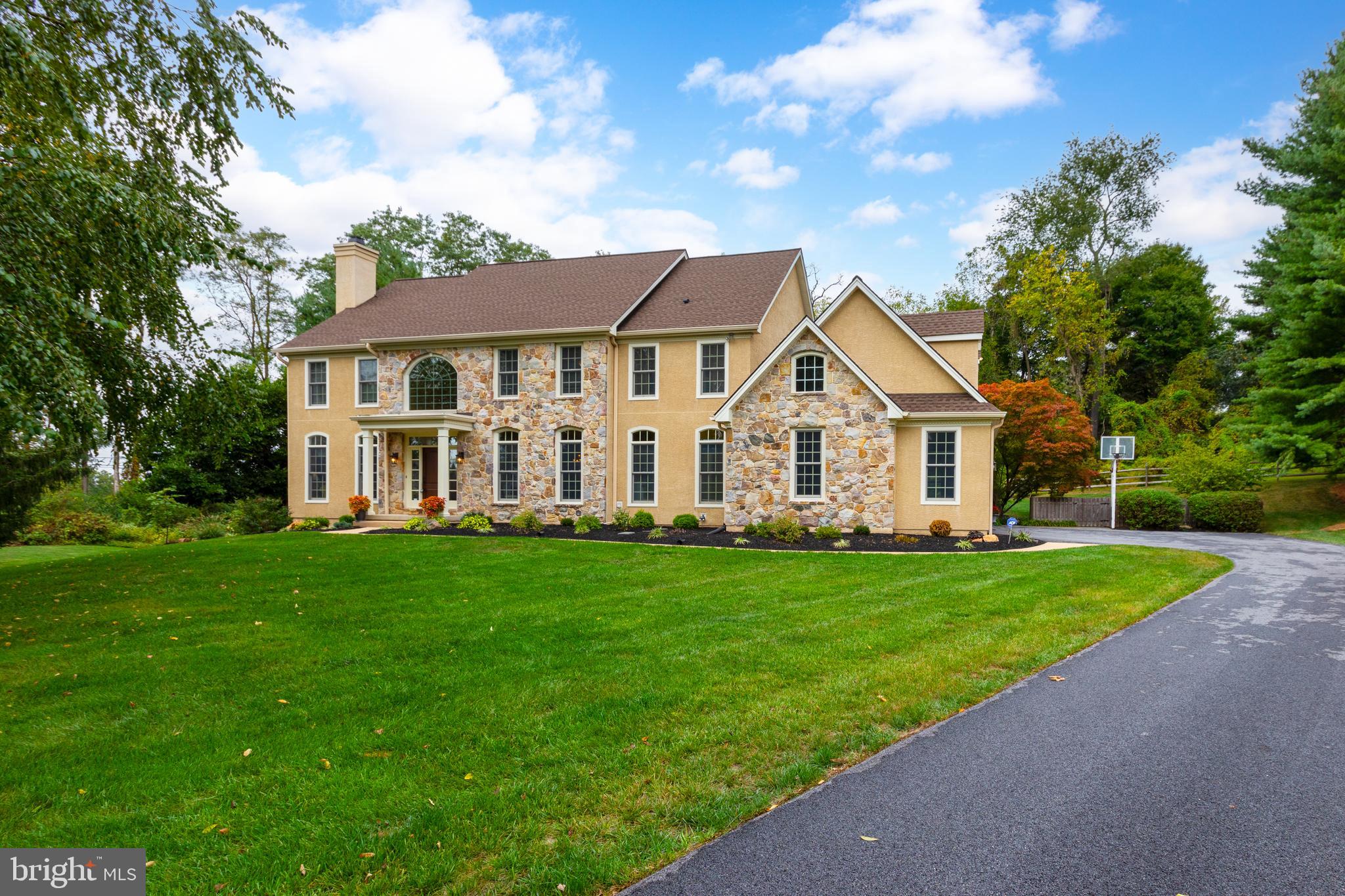 HAMILTON PLACE - Residential