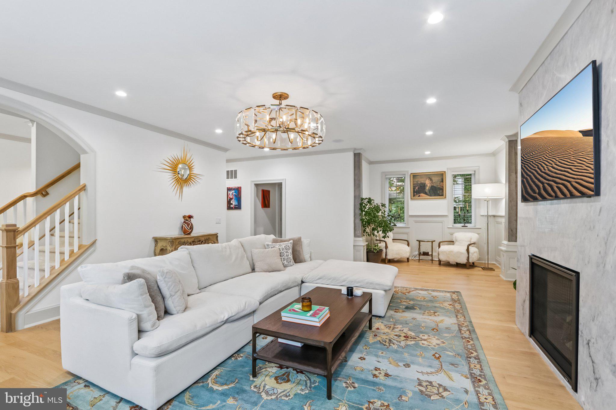 COLLEGE PARK - Residential