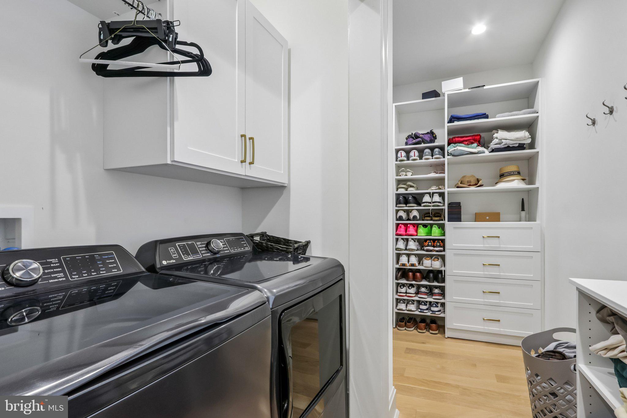COLLEGE PARK - Residential