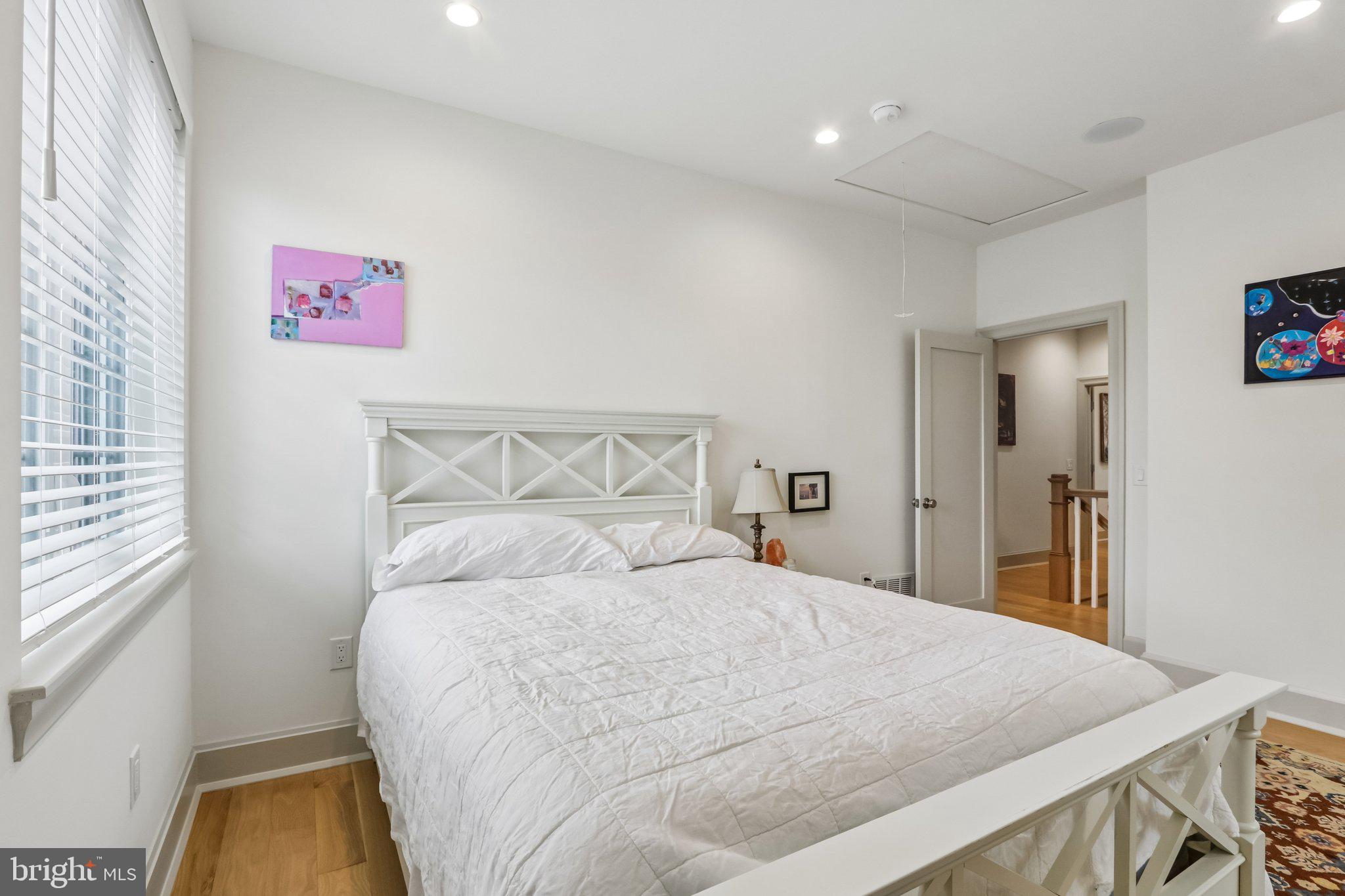 COLLEGE PARK - Residential