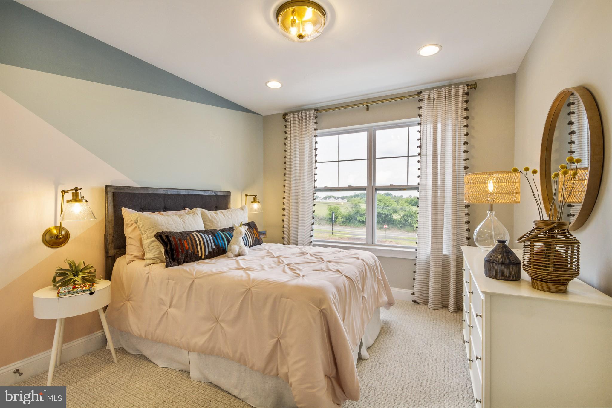 WESTVIEW SQUARE - Residential