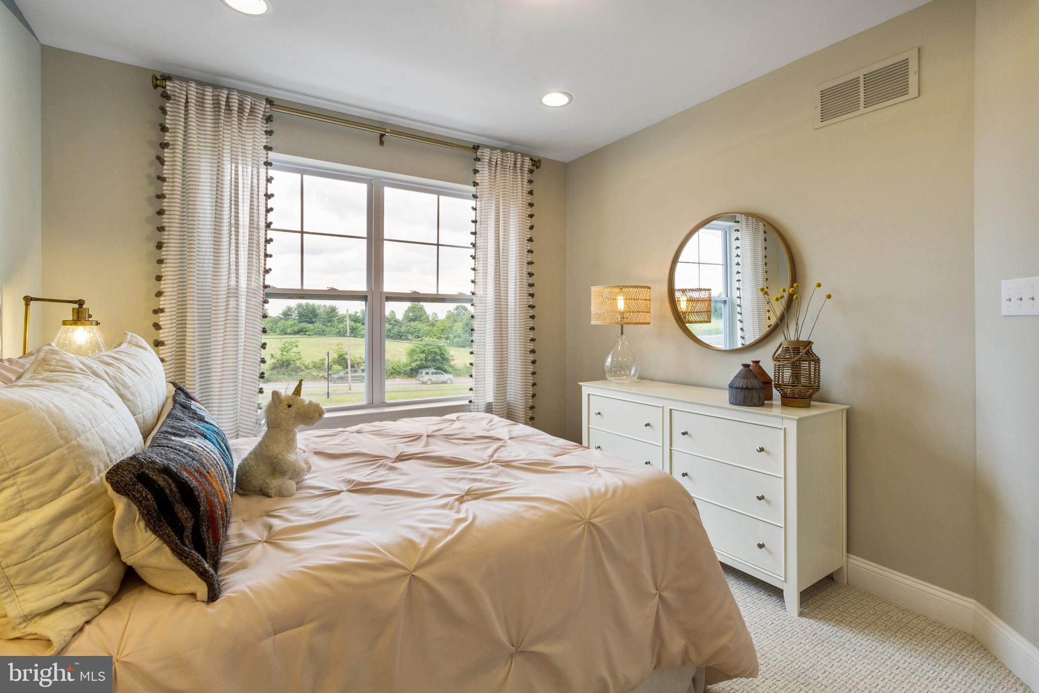 WESTVIEW SQUARE - Residential
