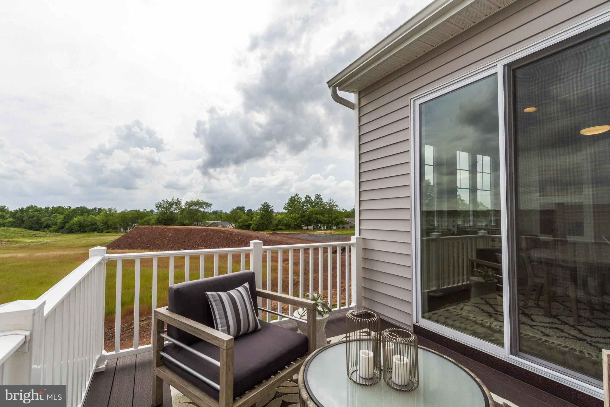 WESTVIEW SQUARE - Residential