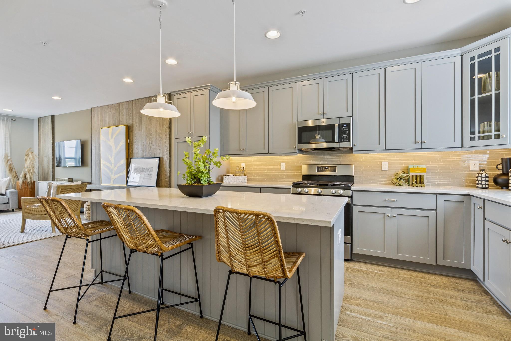 WESTVIEW SQUARE - Residential