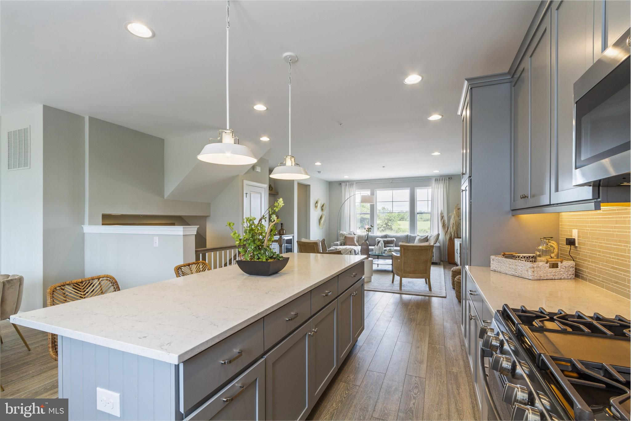 WESTVIEW SQUARE - Residential