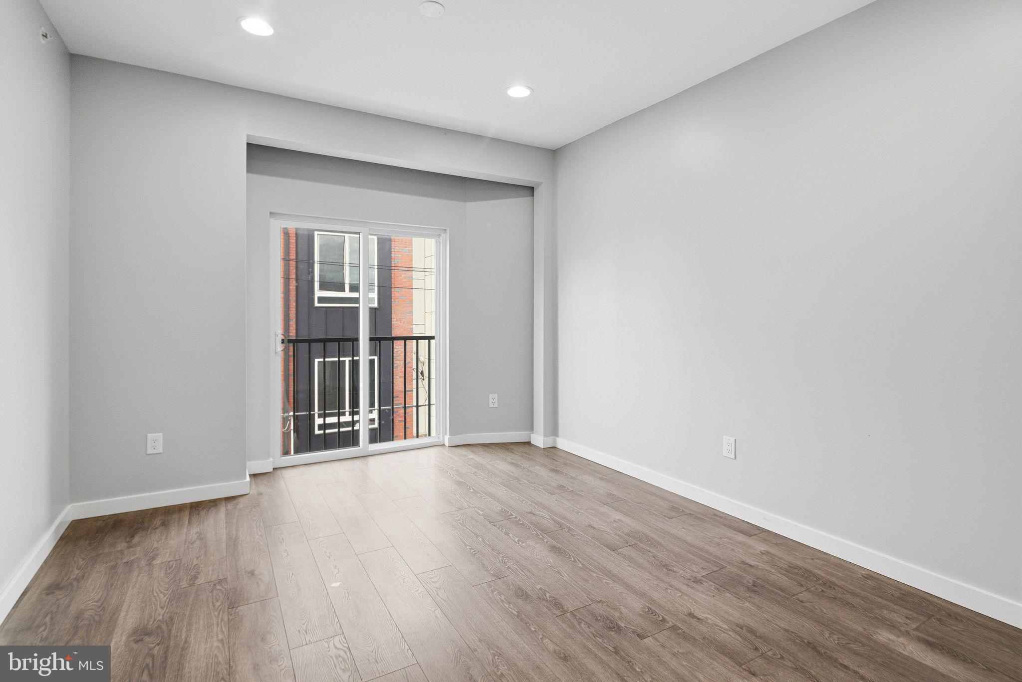 OLDE KENSINGTON - Residential