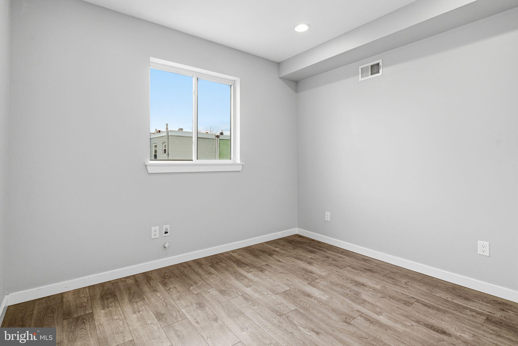 OLDE KENSINGTON - Residential