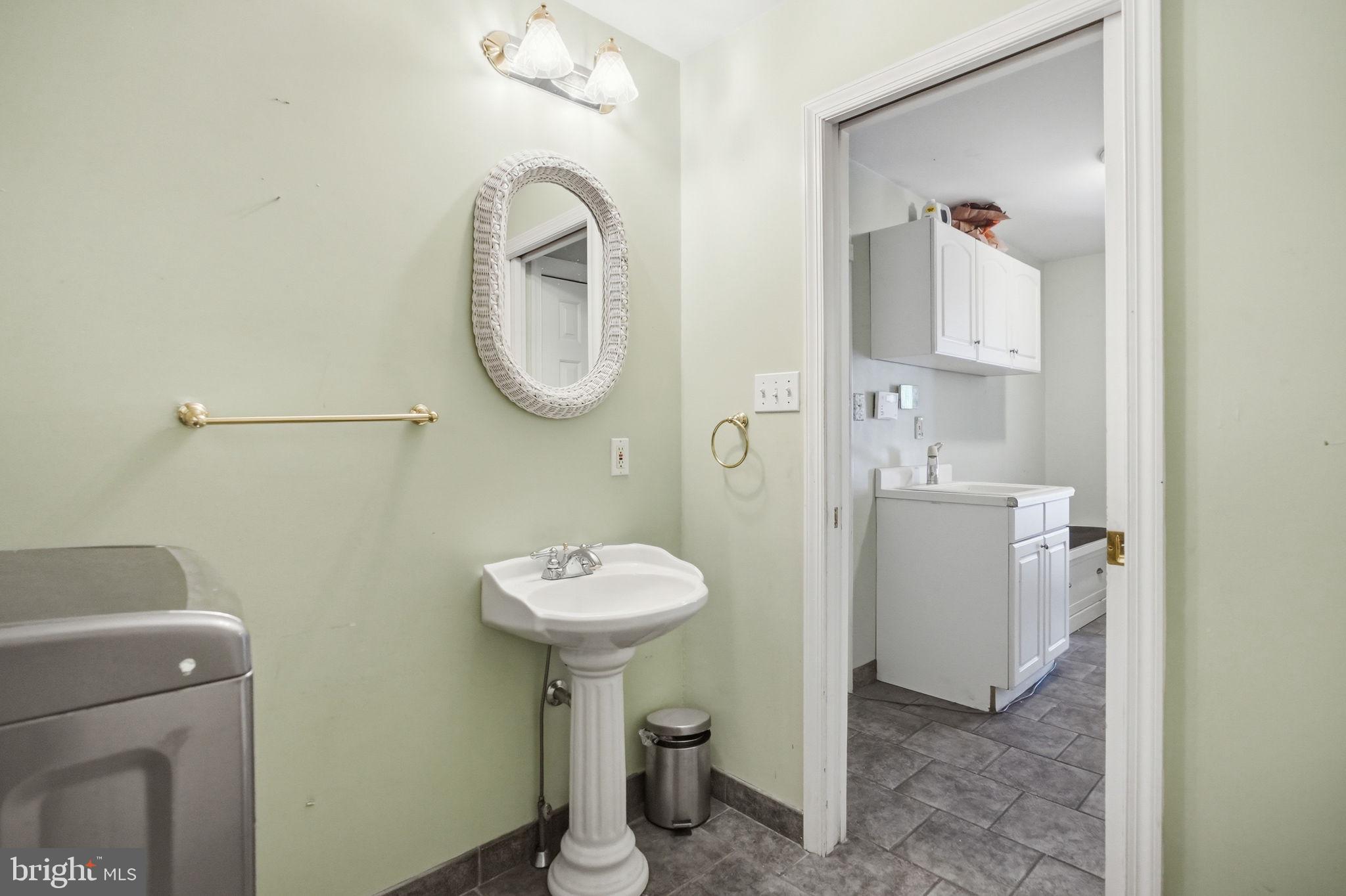 GWYNMONT FARMS - Residential