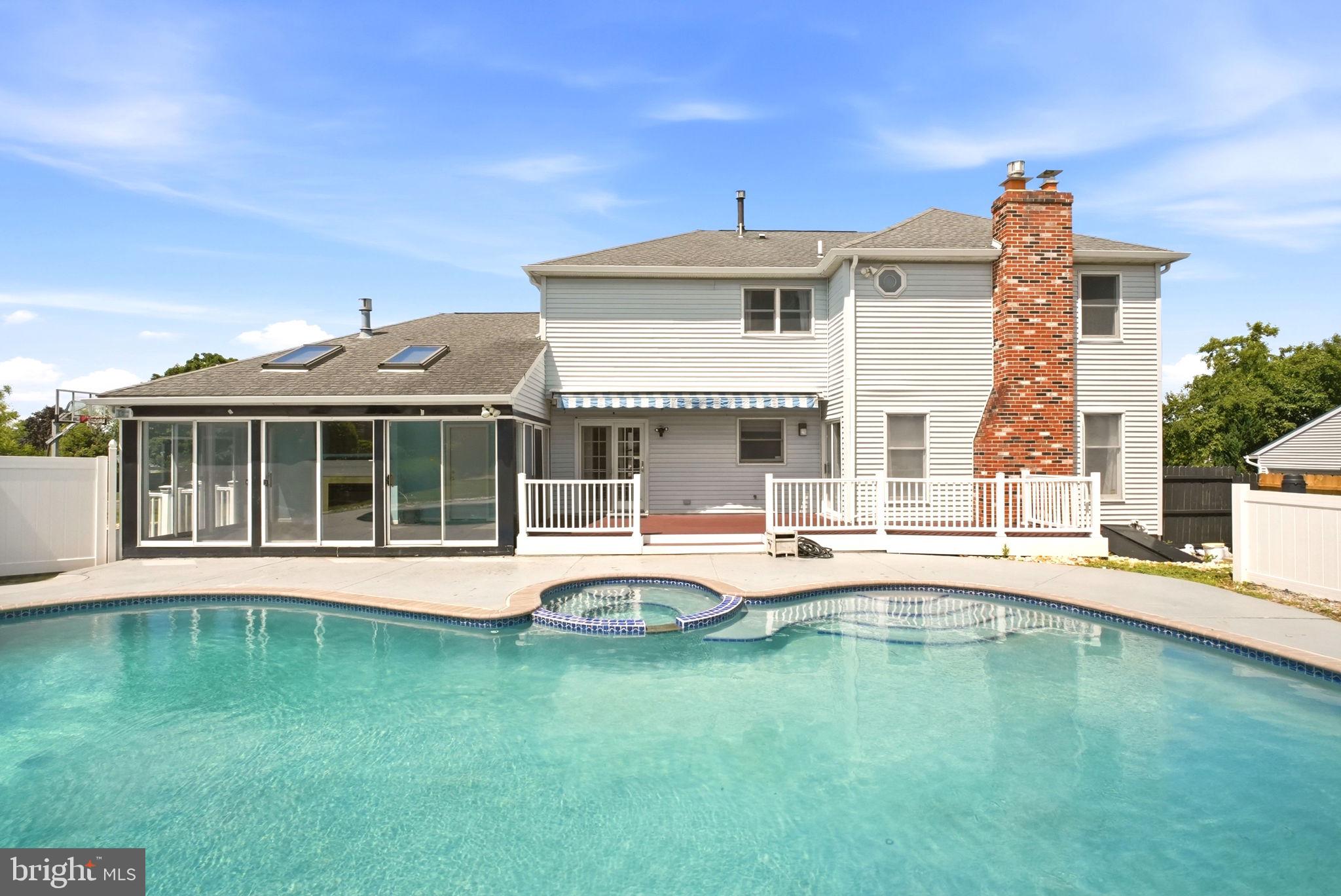 GWYNMONT FARMS - Residential