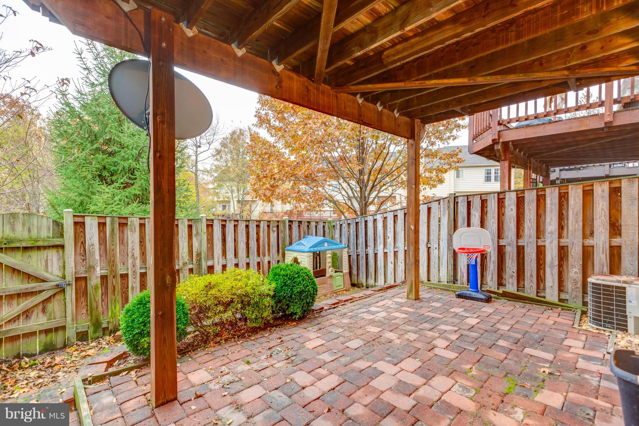 KINGSTOWNE - Residential