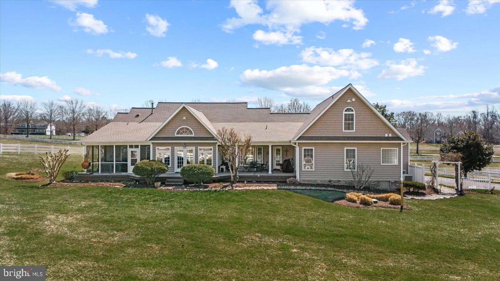 MEADOWLAND - Residential