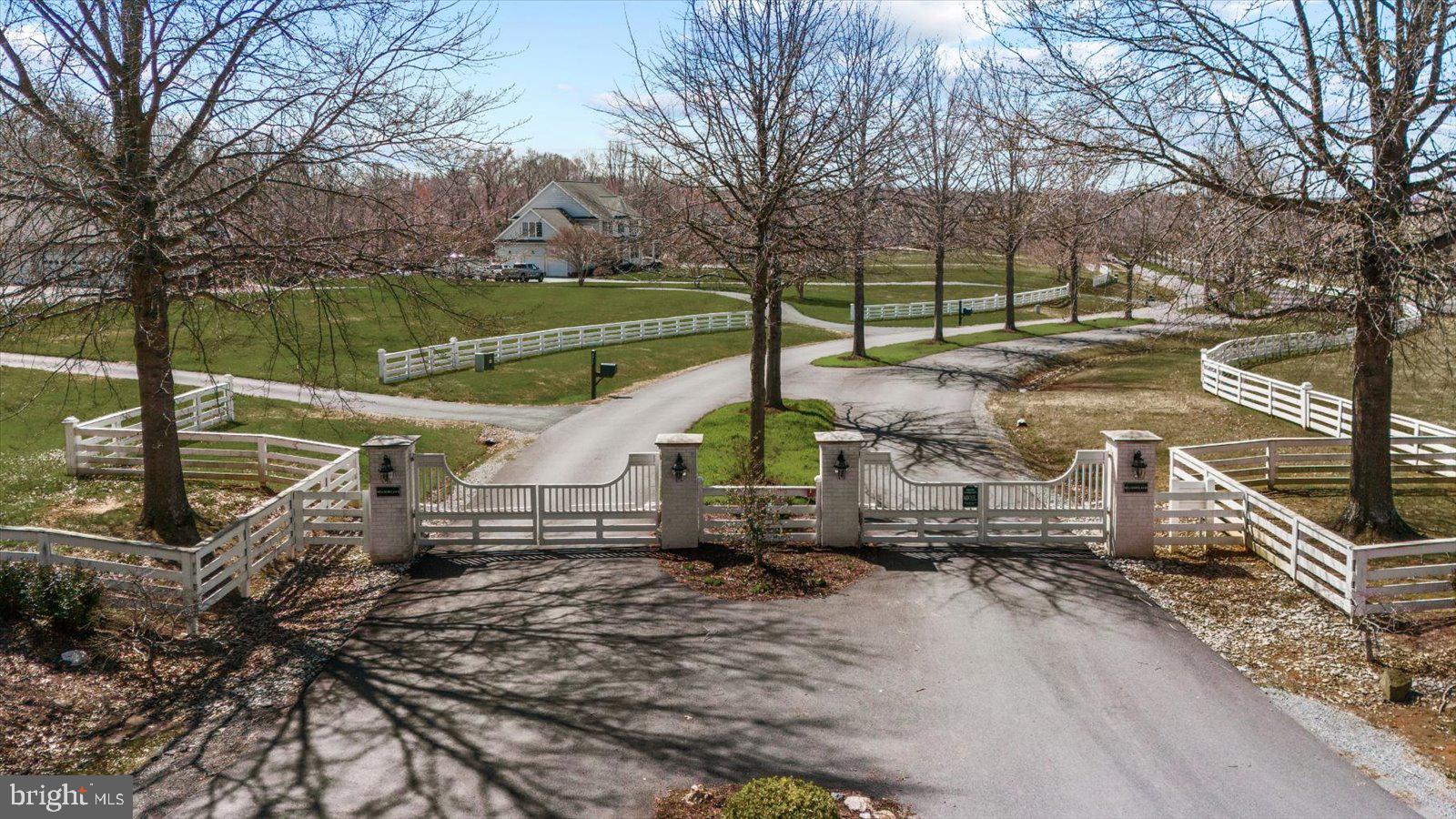 MEADOWLAND - Residential