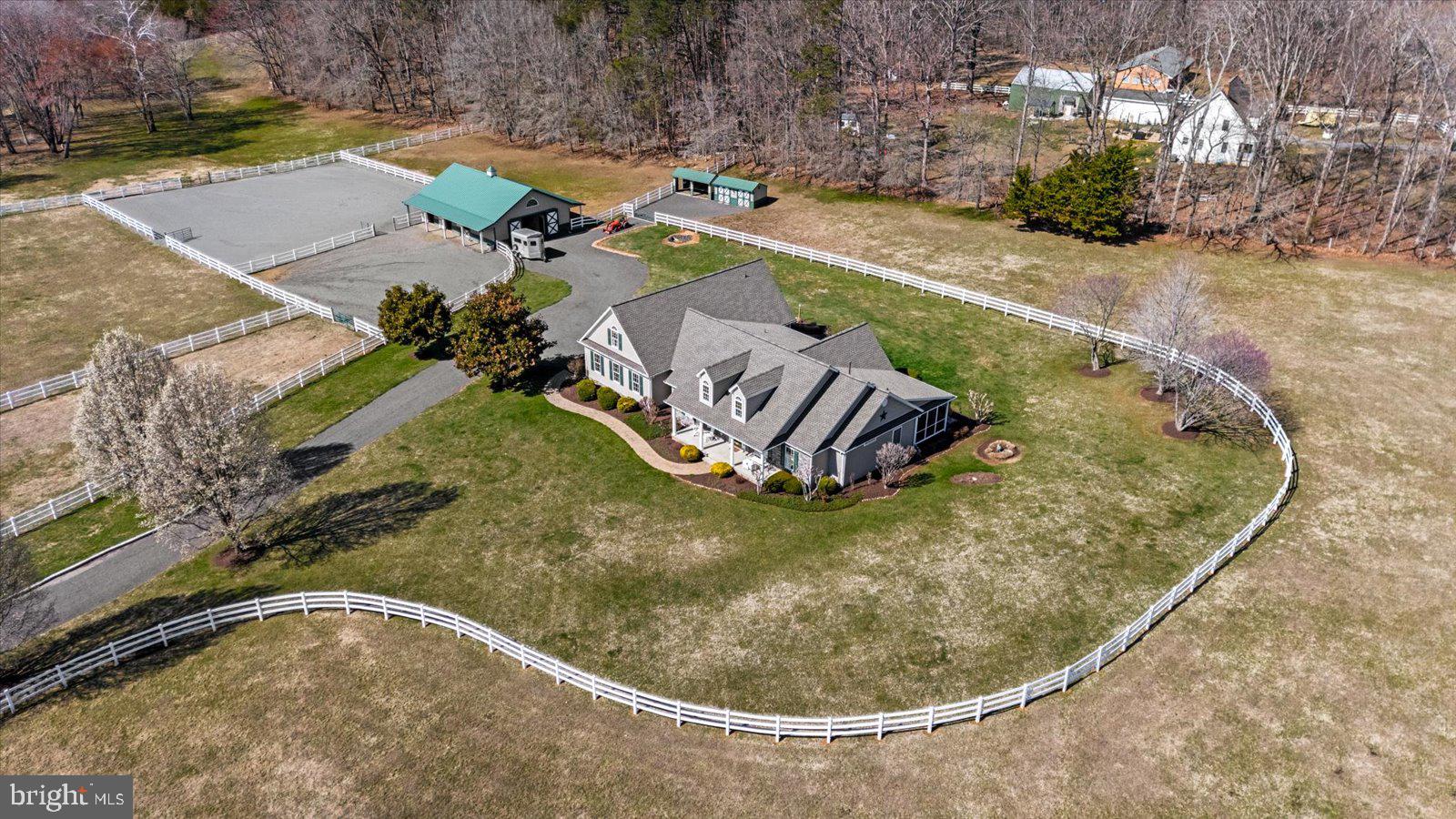 MEADOWLAND - Residential