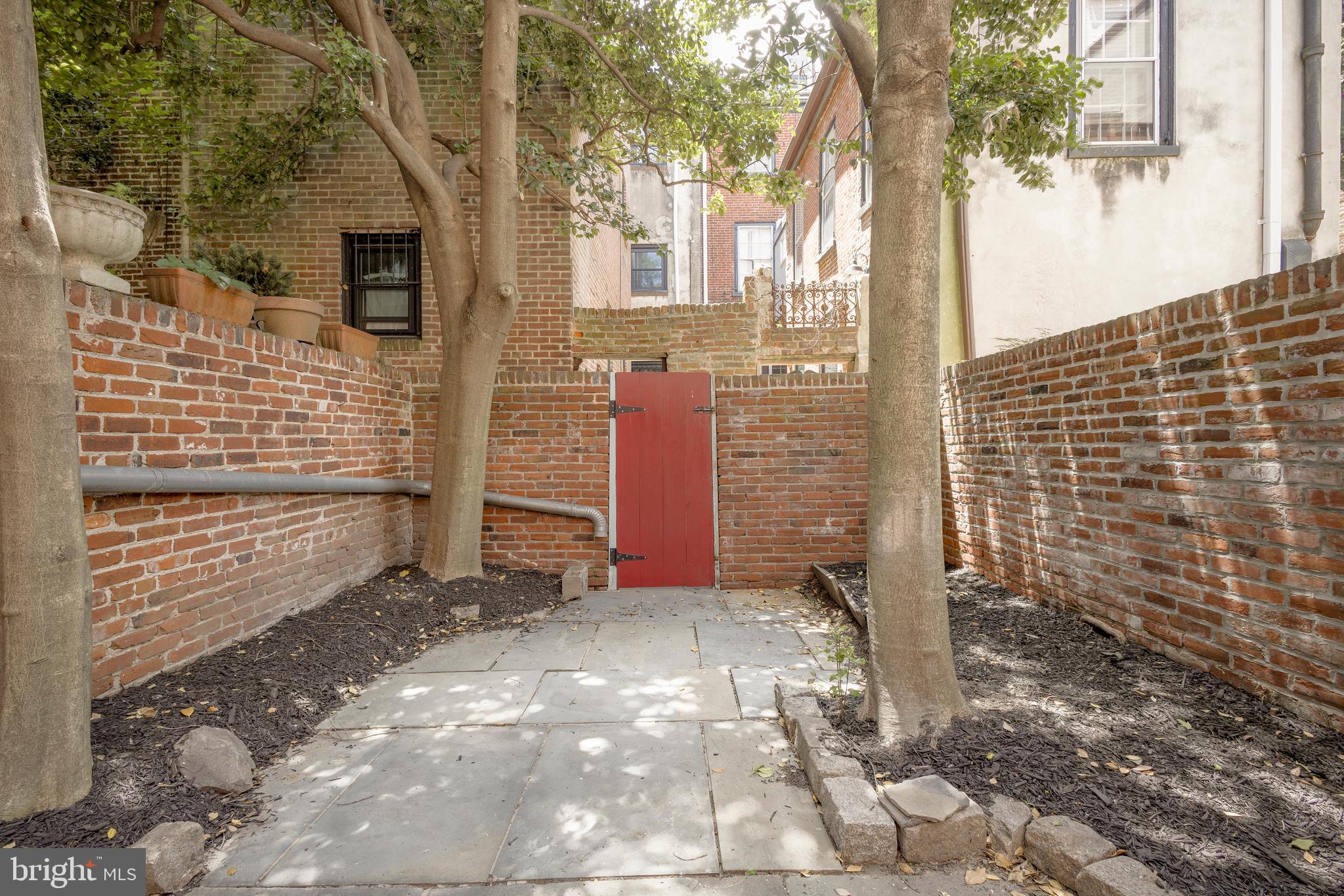 SOCIETY HILL - Residential