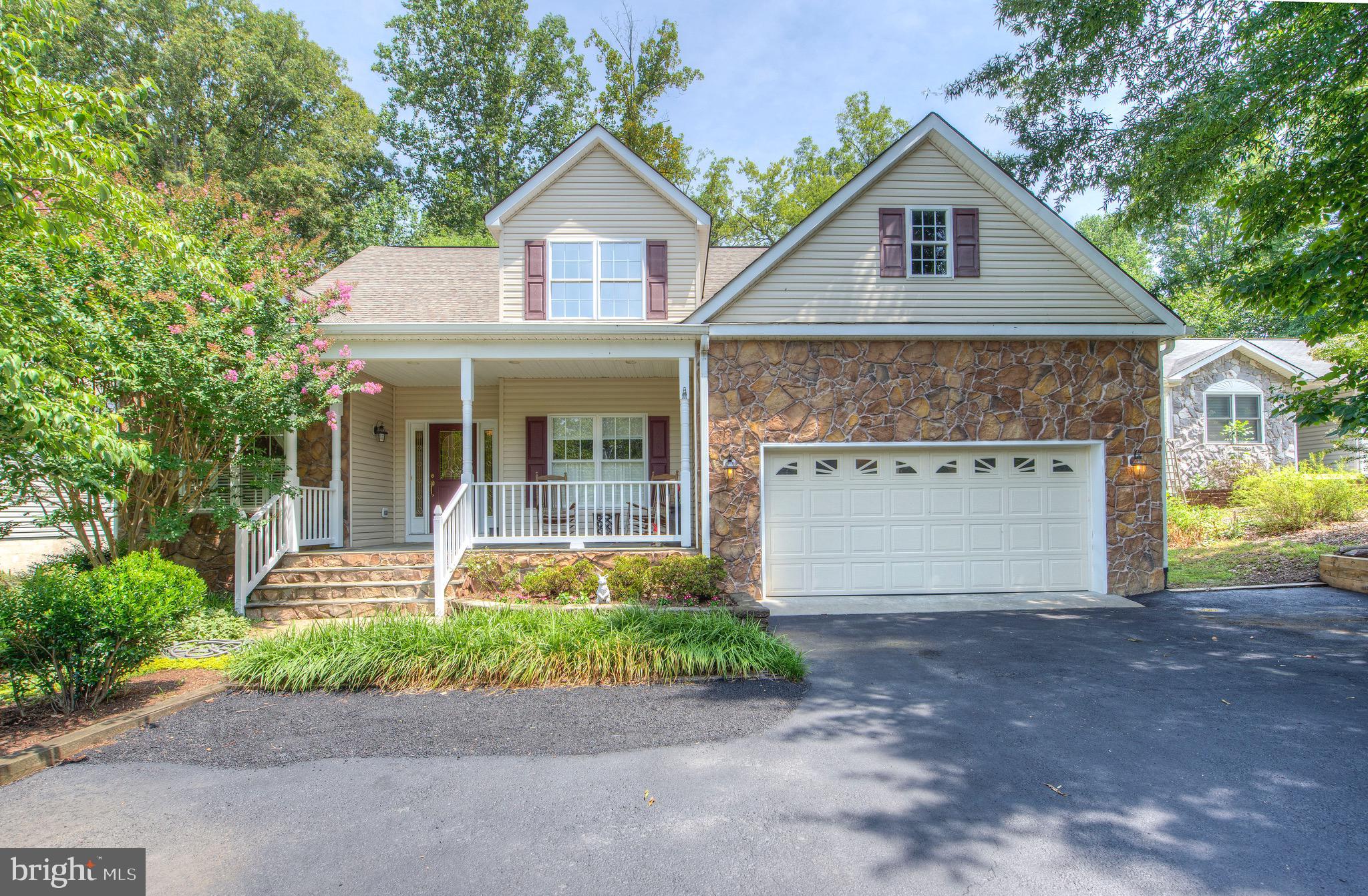 ***PICTURES ARE OF THE SAME HOUSE PREVIOUSLY BUILT****BUILDER WILL WORK WITH BUYERS ON CUSTOMIZATIONS FOR YOUR NEW HOME! LAKE ANNA ACCESS COMMUNITY OF KELLY'S LANDING. HOME COMES WITH DEEDED BOAT SLIP. HOME FEATURES MAIN LEVEL MASTER BEDROOM & GUEST BEDROOM, 2 STORY GREAT ROOM AND A GREAT OPEN FLOOR PLAN. UPPER LEVEL ADDS  2 ADDITIONAL BEDROOMS, OFFICE & REC. ROOM. PLEASE CHECK OUT THE ATTACHED. BUILDING PLANS. 3 CAR GARAGE, 2 PORCHES & DECK FOR OUTDOOR ENJOYMENT. CALL LISTER WITH QUESTIONS.*****ALSO, IF YOU HAVE HOUSE PLANS. THIS CUSTOM BUILDER CAN BUILD YOUR PLANS ON THIS LOT!!******