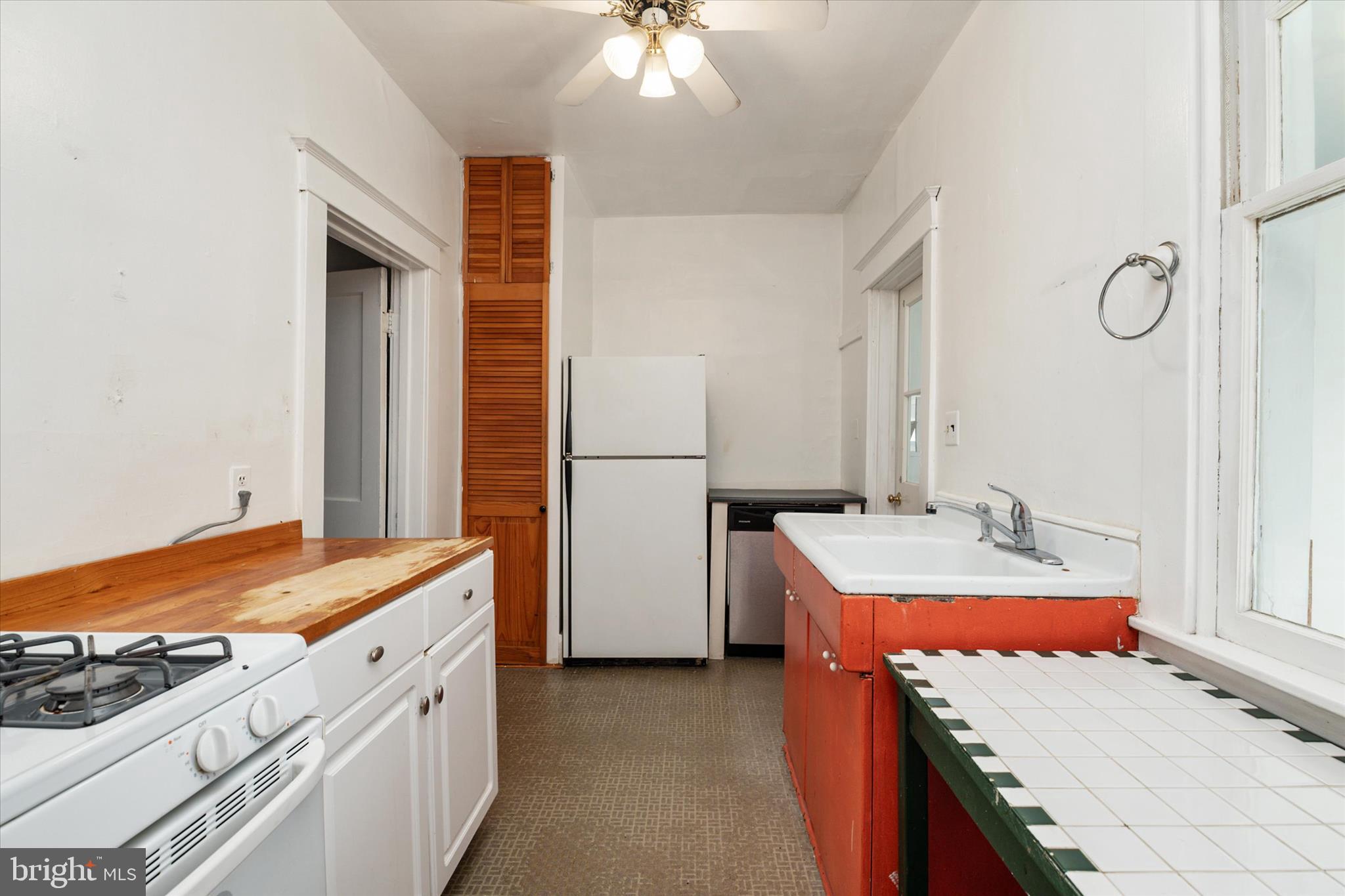 WEST ANNAPOLIS - Commercial Sale