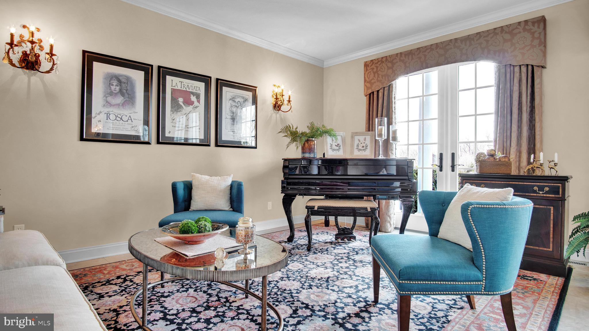 CLARENDON - Residential