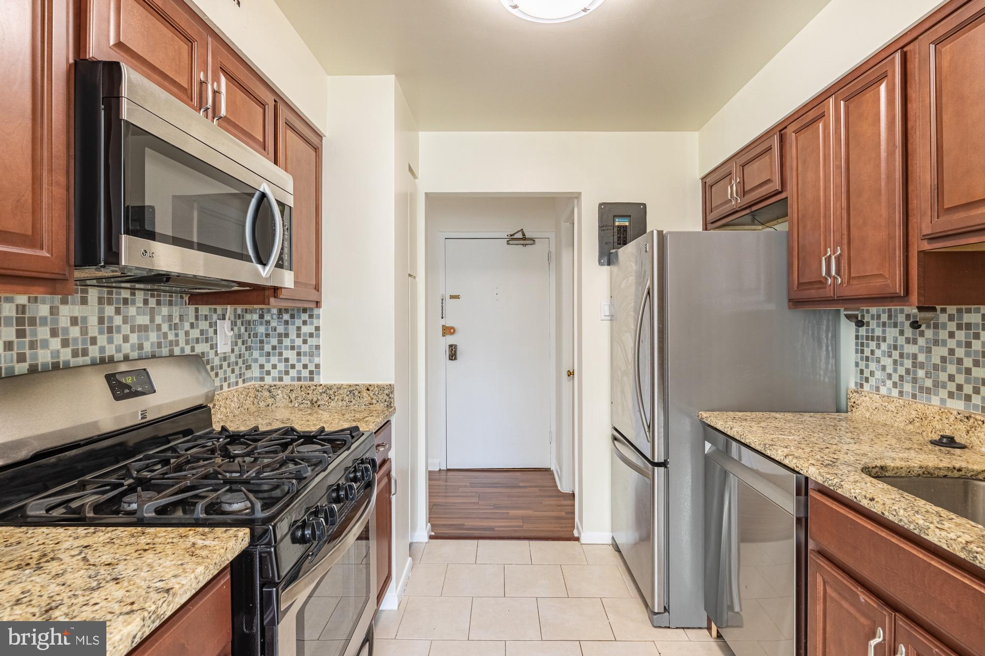 FALLS CHURCH CITY - Residential Lease