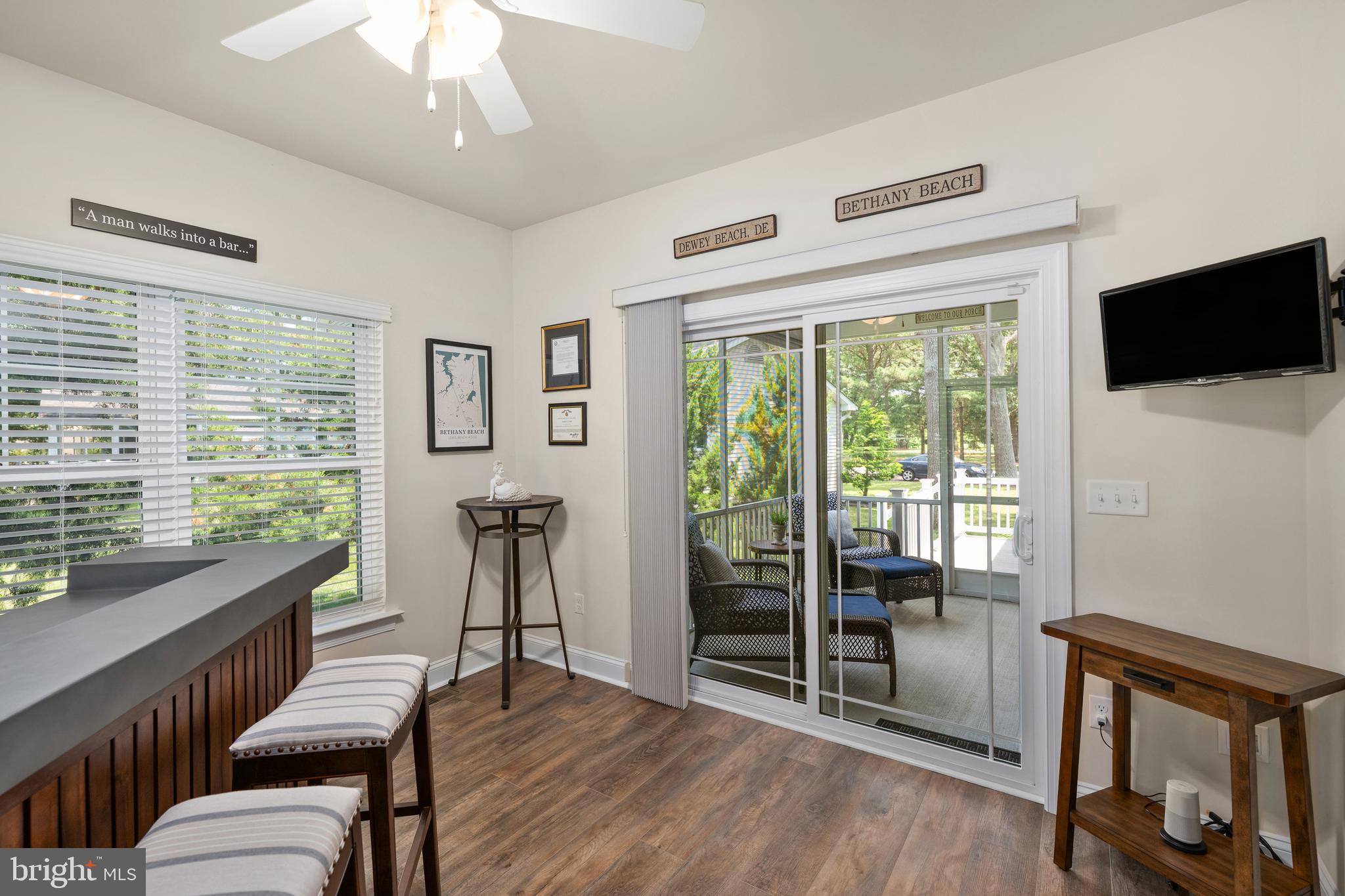 SALT POND - Residential