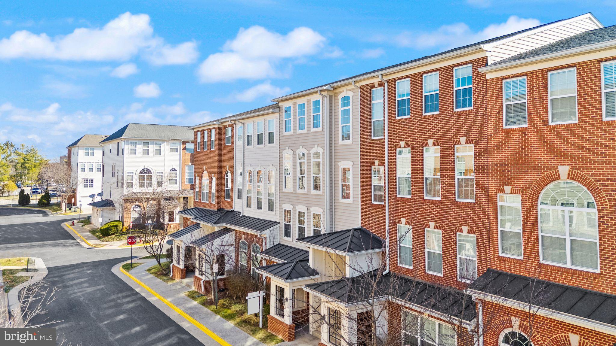 CENTREVILLE CROSSING - Residential