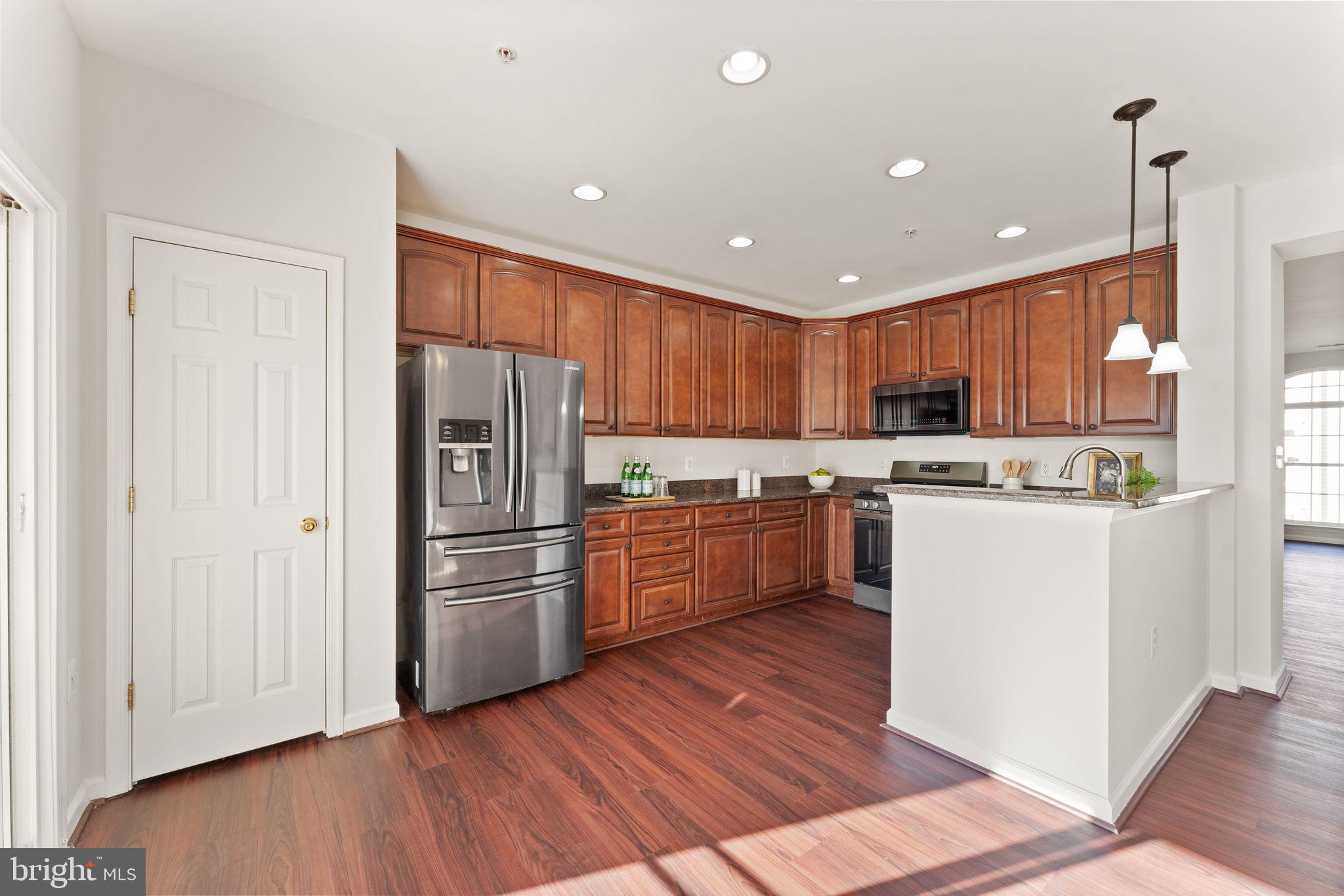 CENTREVILLE CROSSING - Residential