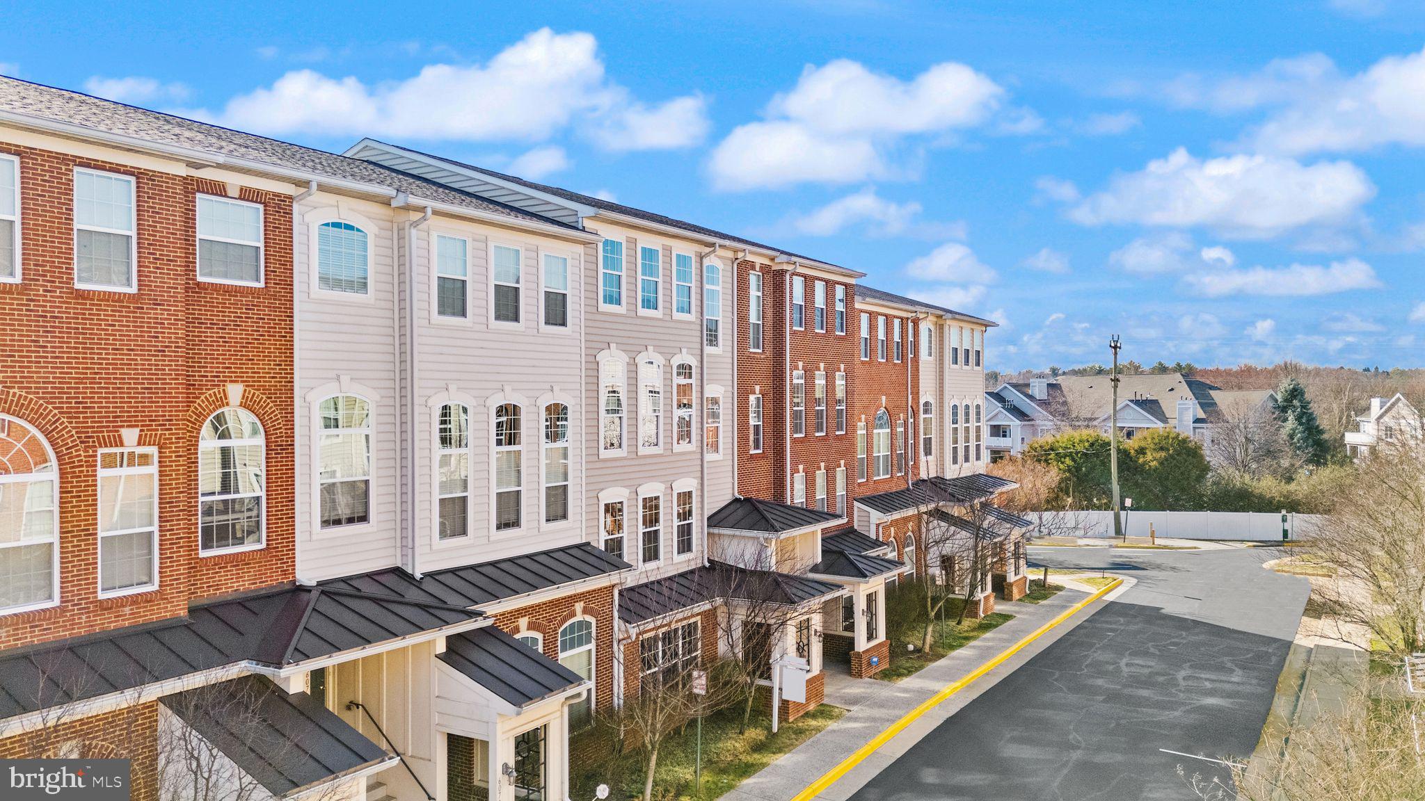CENTREVILLE CROSSING - Residential