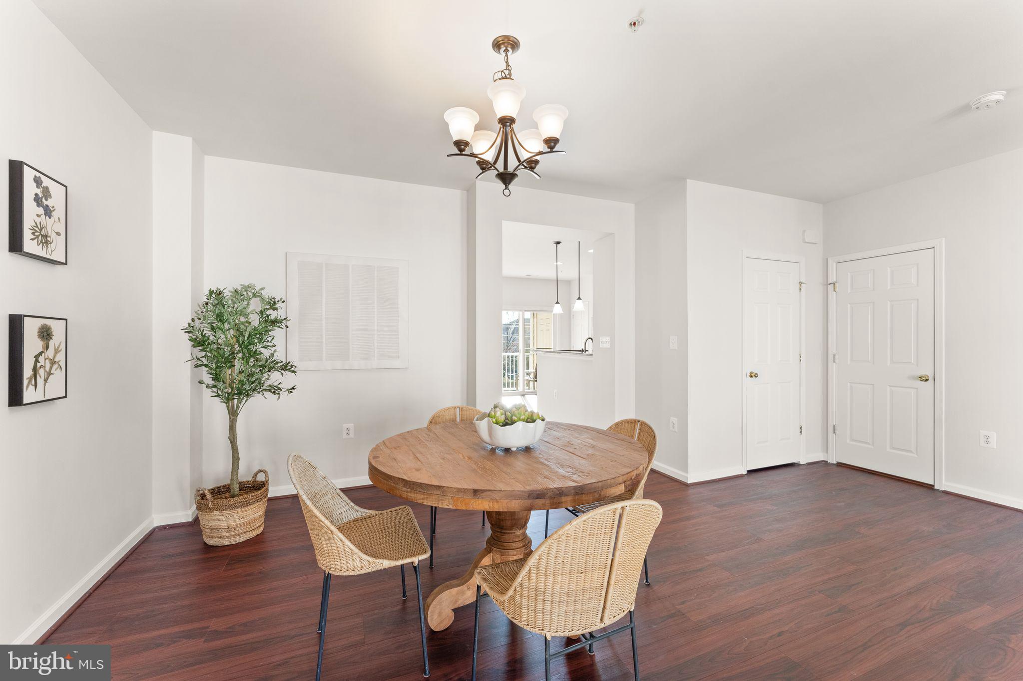 CENTREVILLE CROSSING - Residential