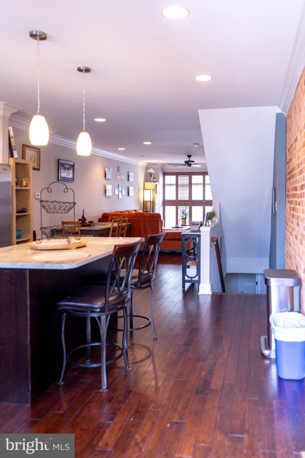 HIGHLANDTOWN - Residential