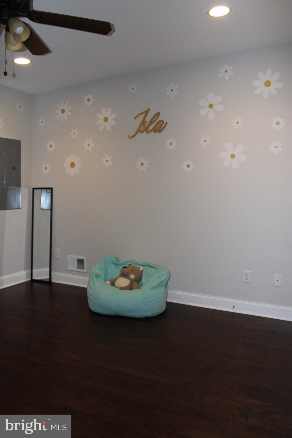 HIGHLANDTOWN - Residential