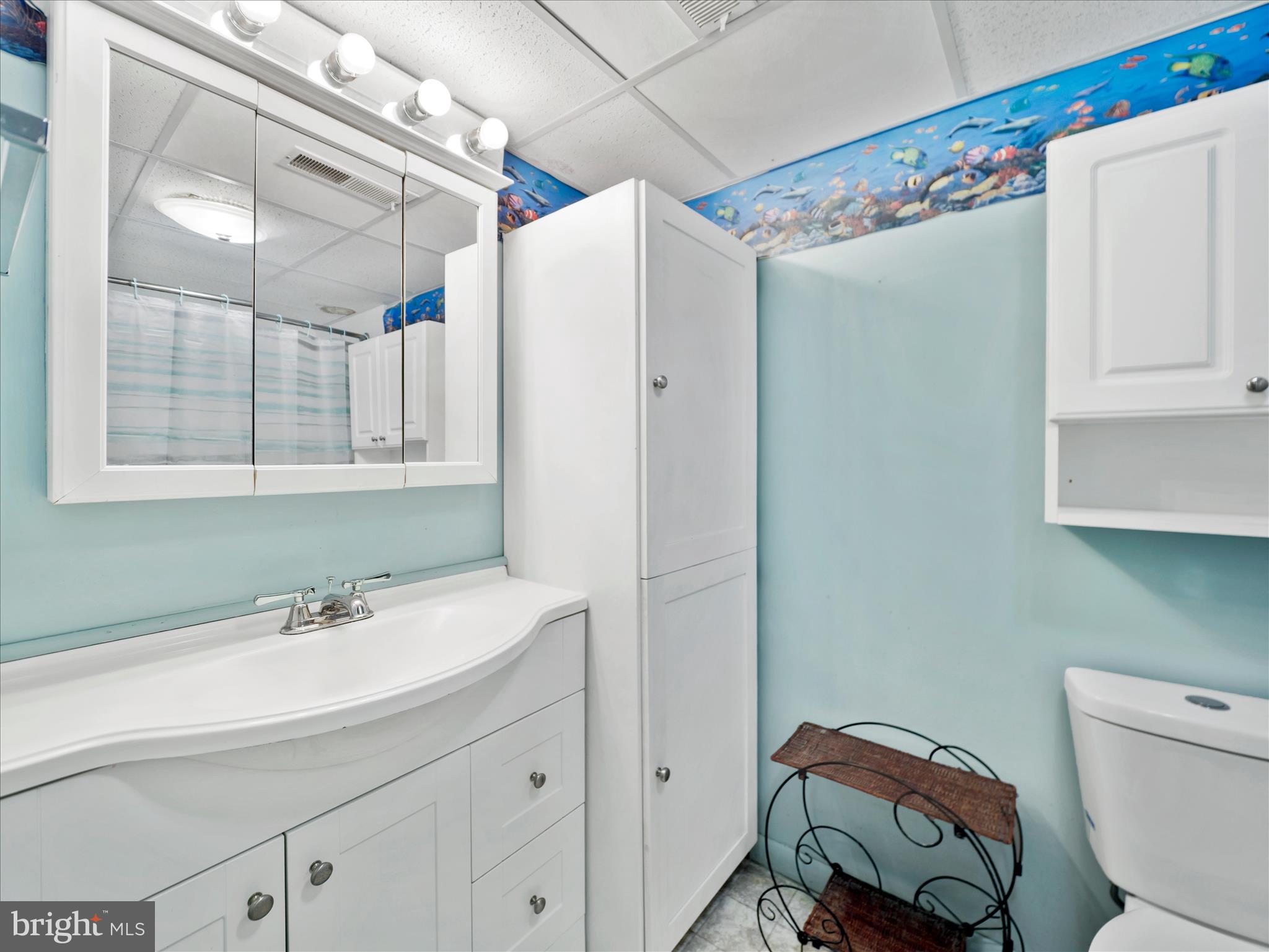 EDGEWOOD CONDOMMINIUMS - Residential