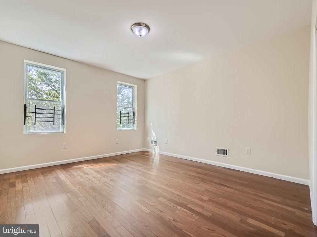 MILTON-MONTFORD - Residential