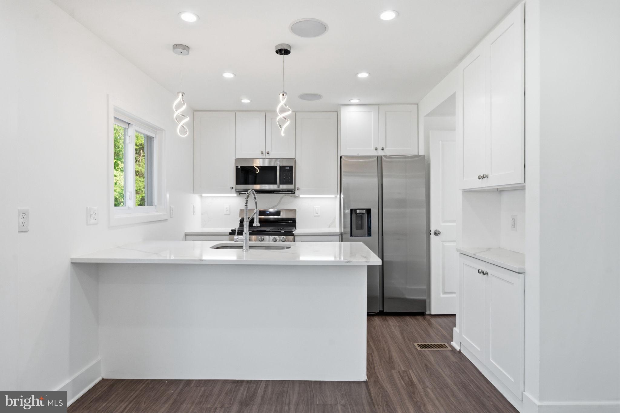 KENT VILLAGE - Residential