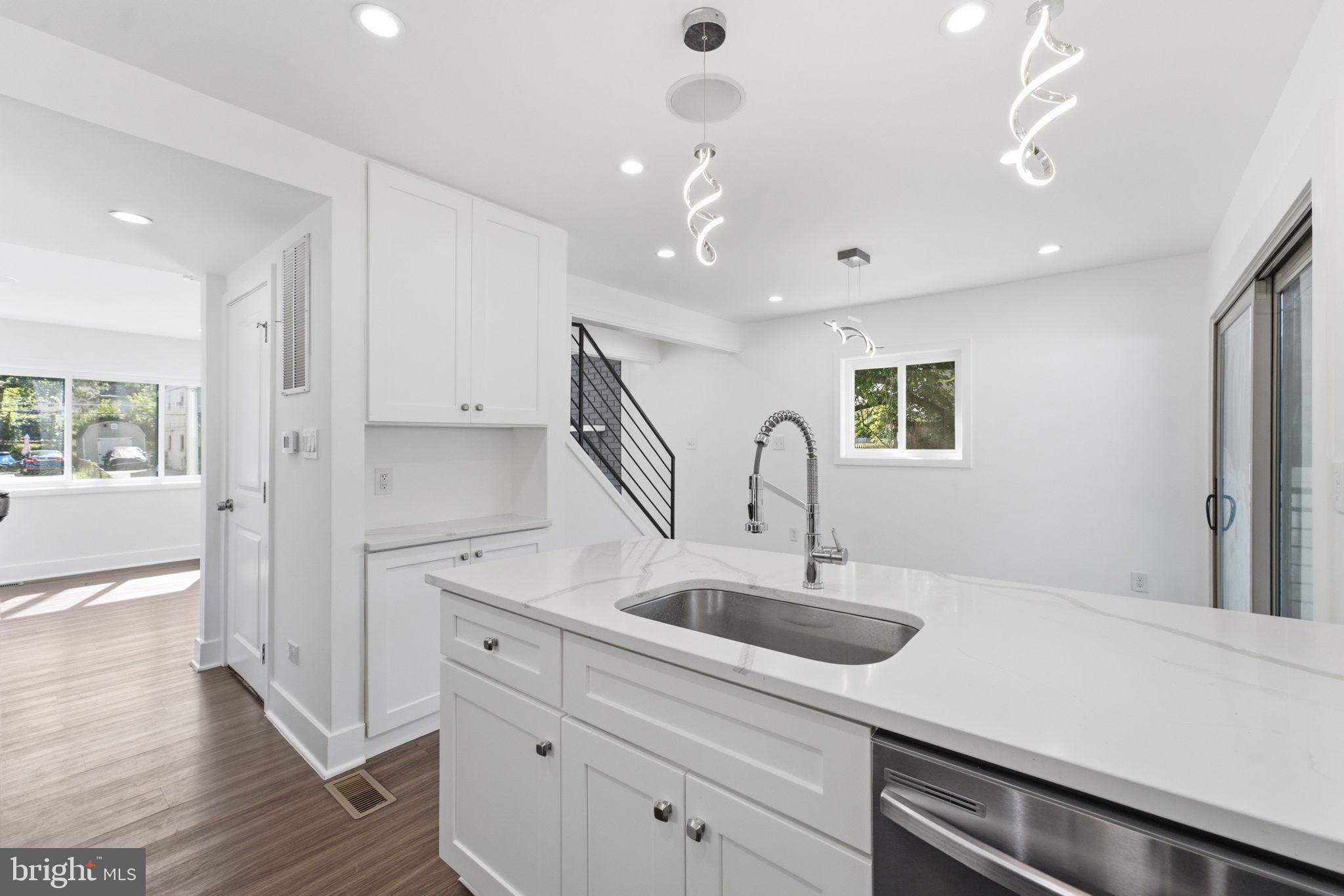 KENT VILLAGE - Residential