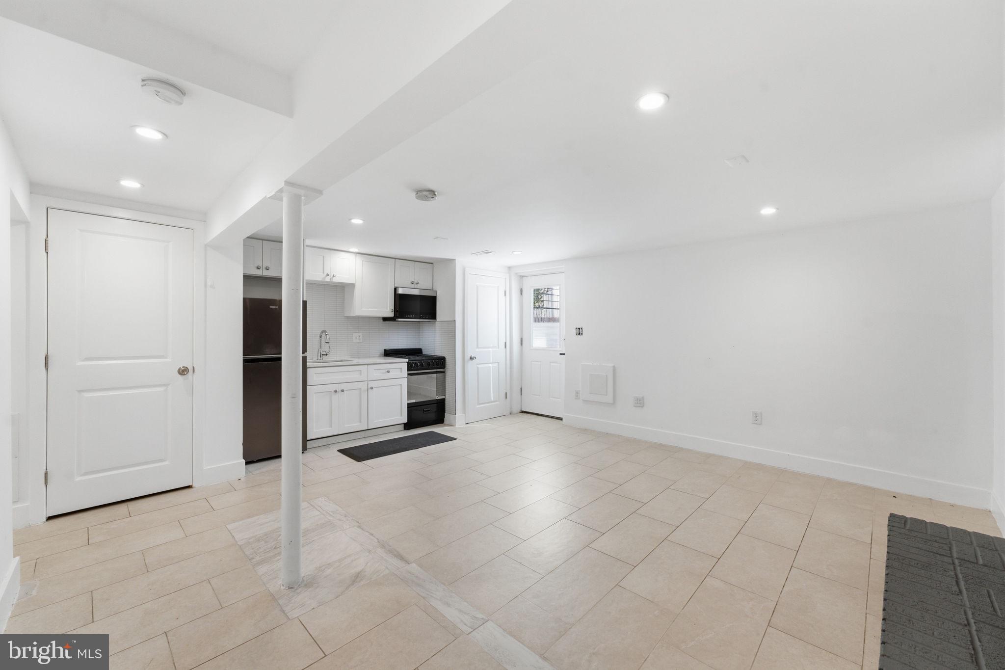 KENT VILLAGE - Residential