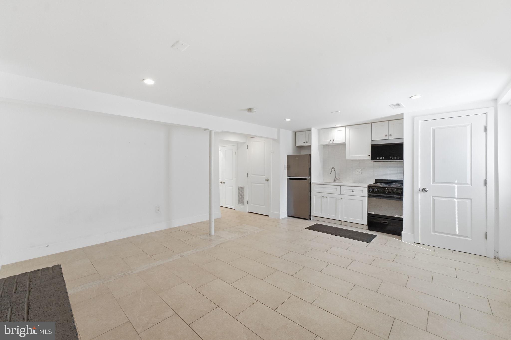 KENT VILLAGE - Residential