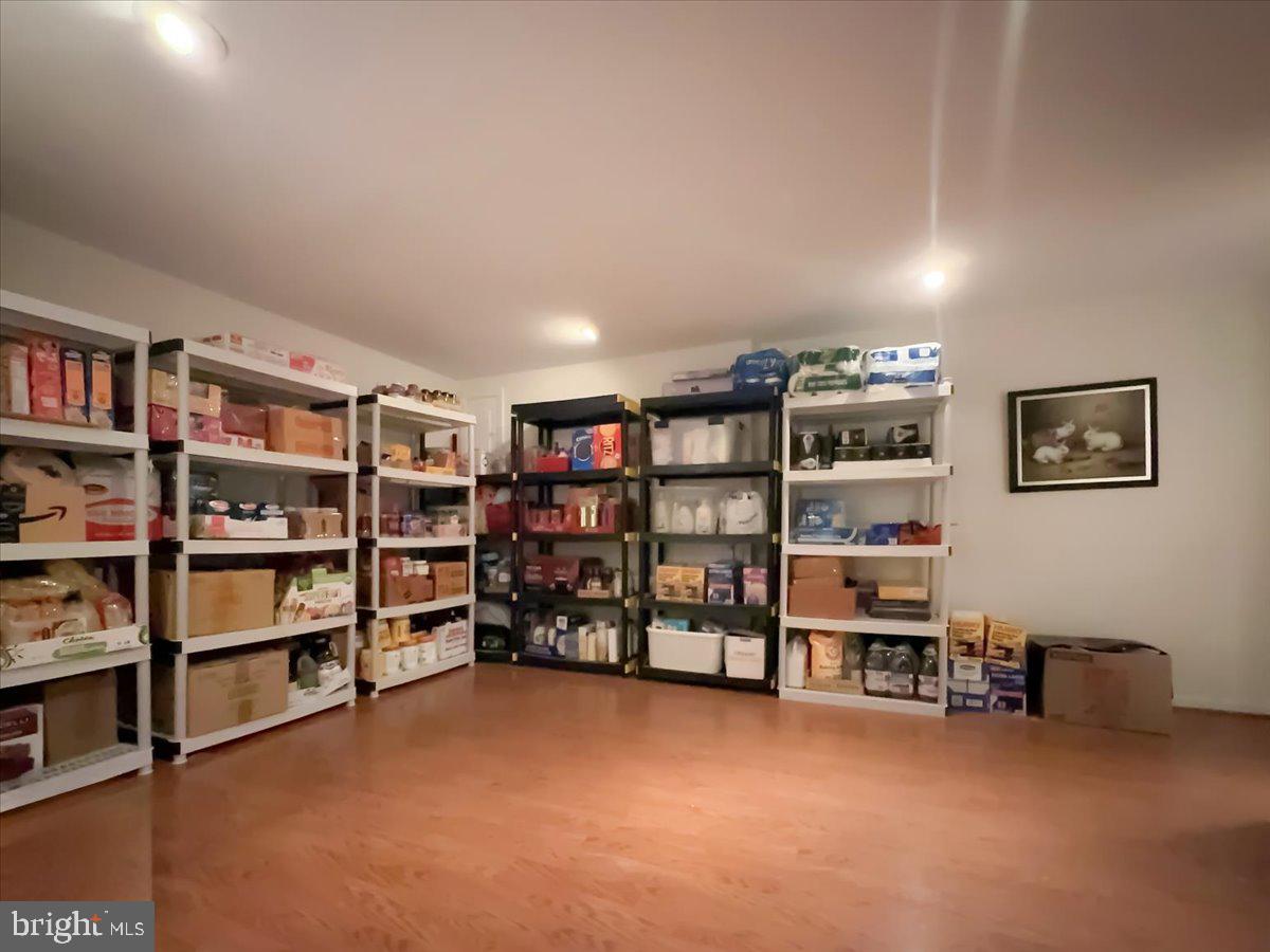 POTOMAC HUNT - Residential