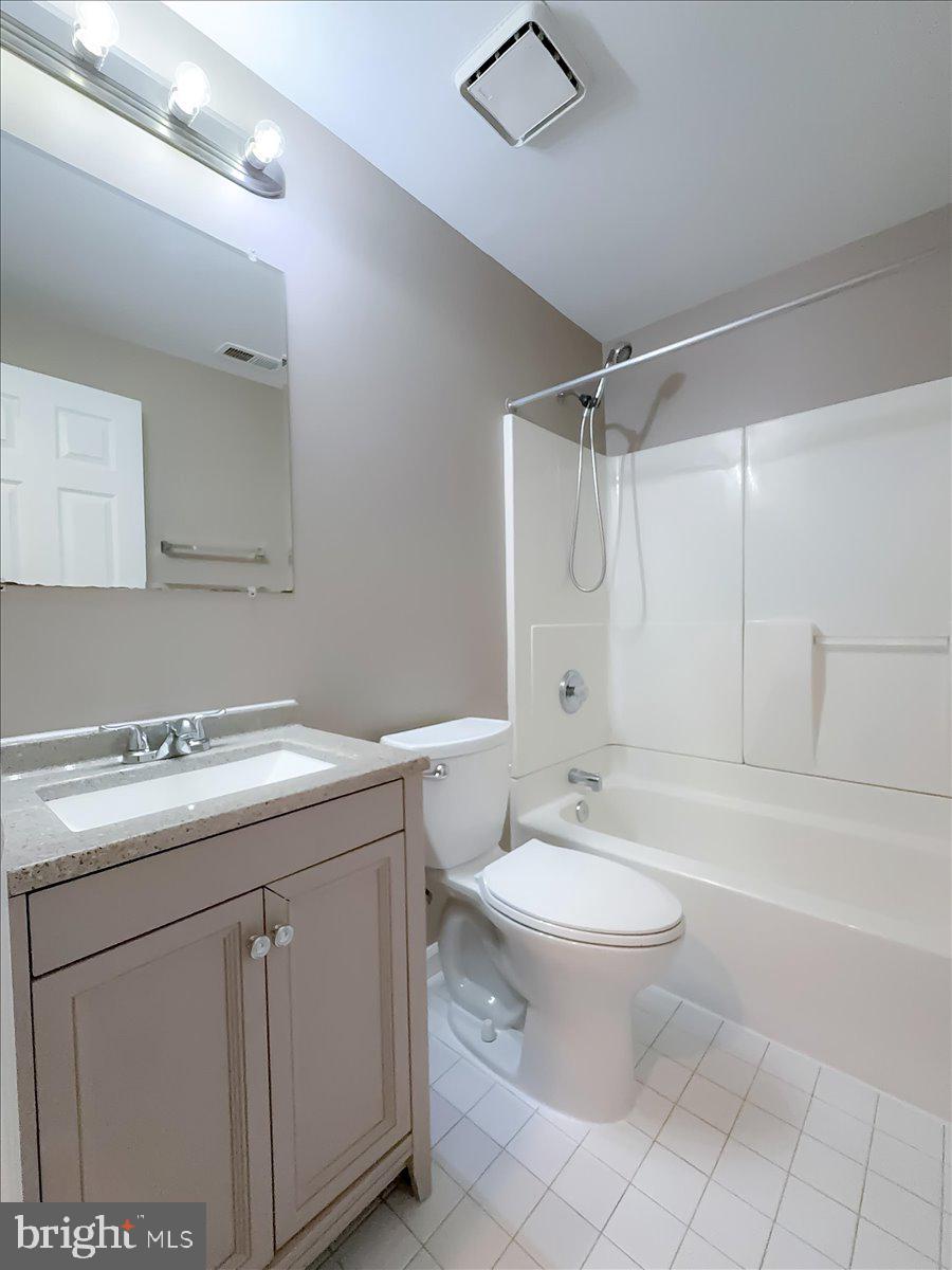 POTOMAC HUNT - Residential