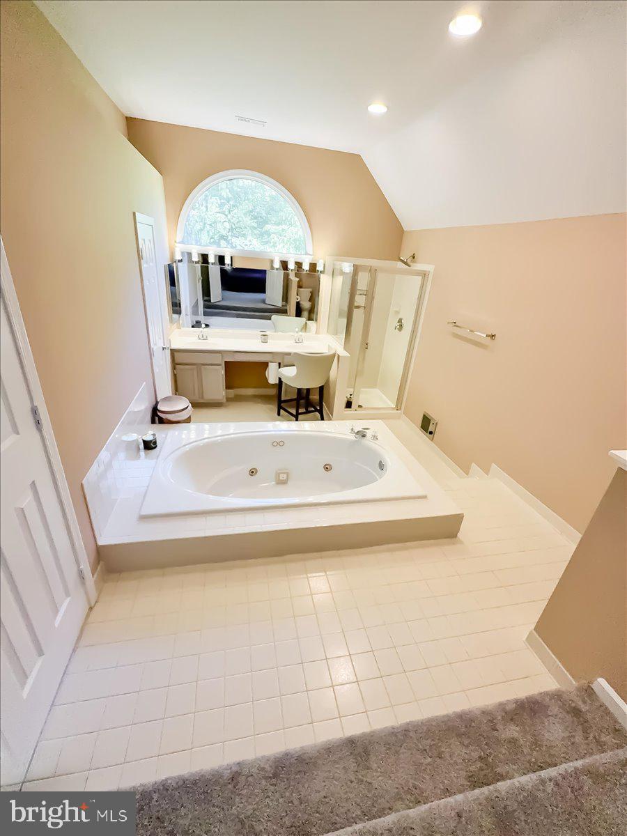 POTOMAC HUNT - Residential