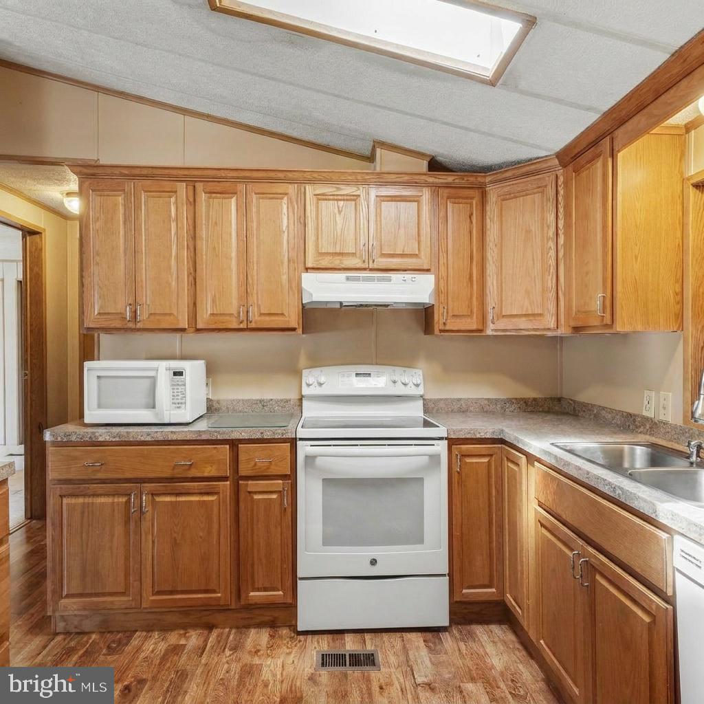 GRETNA SPRINGS COMMUNITY - Residential
