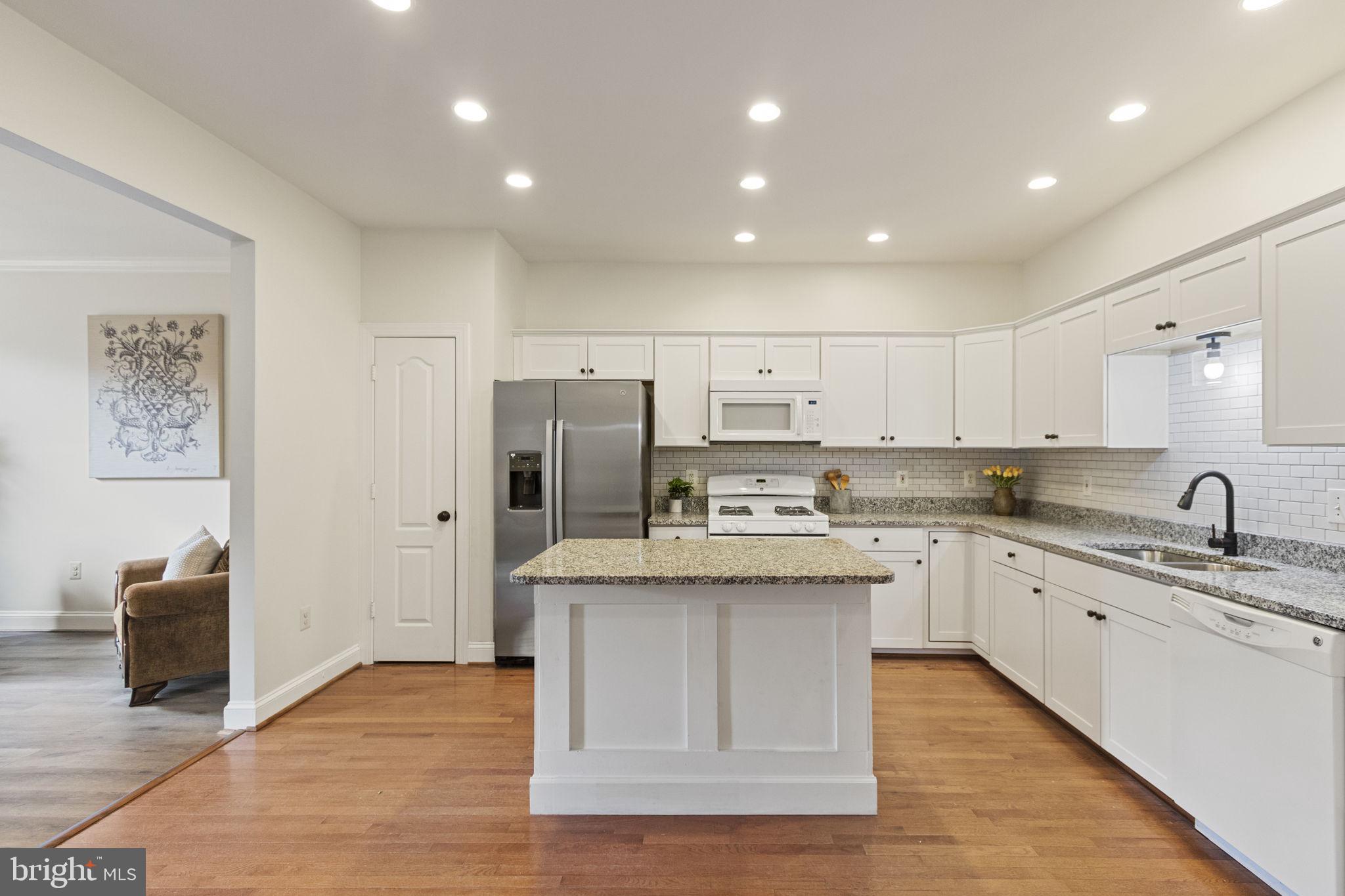CHATHAM LANDING - Residential