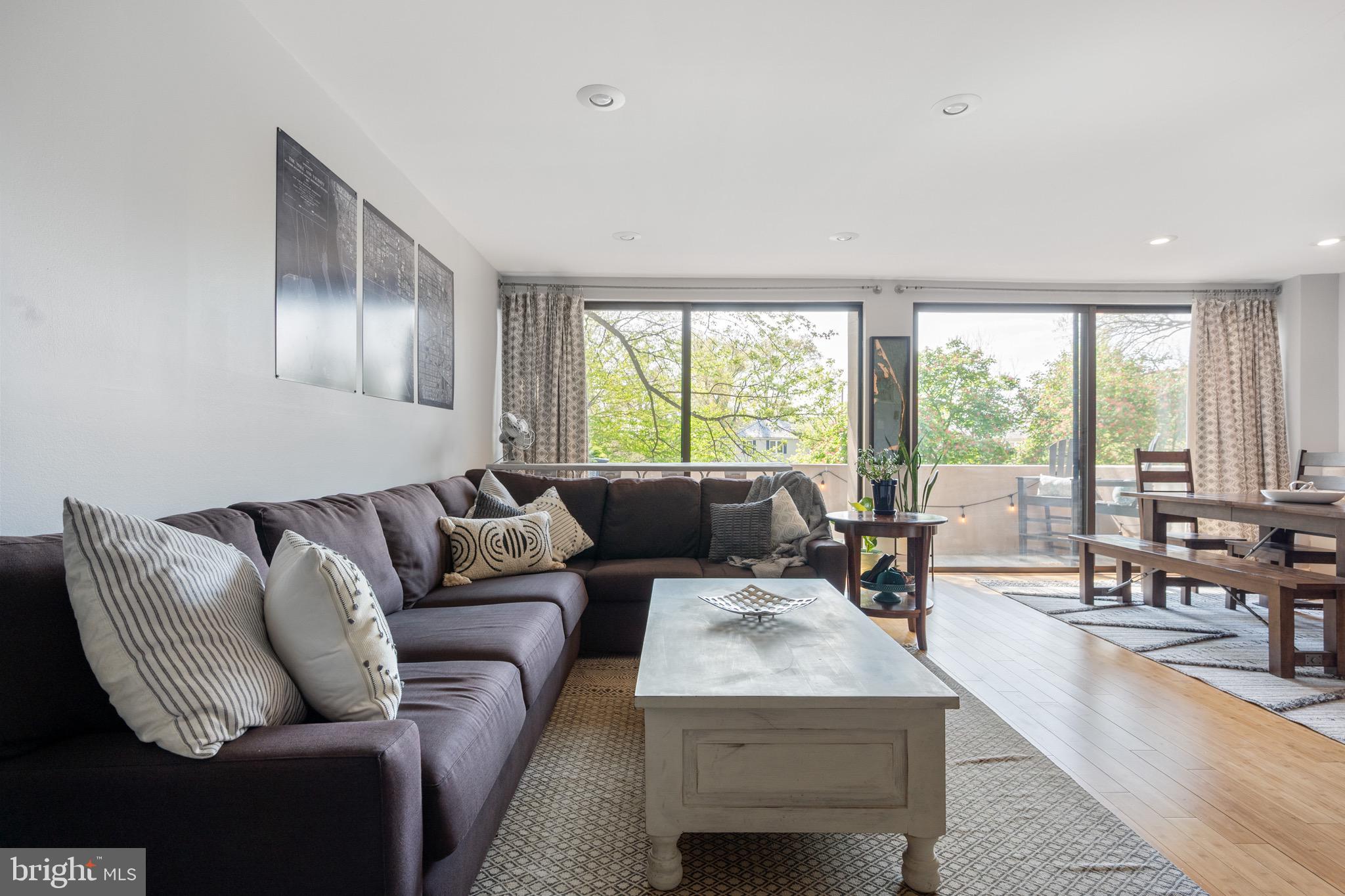HYDE PARK - Residential