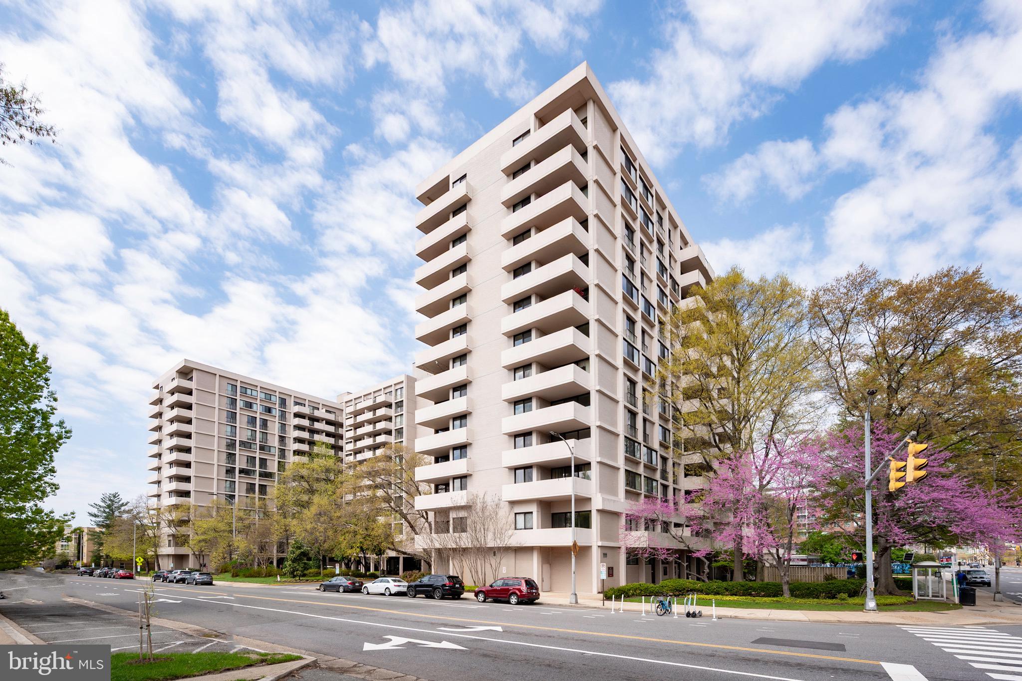 HYDE PARK - Residential