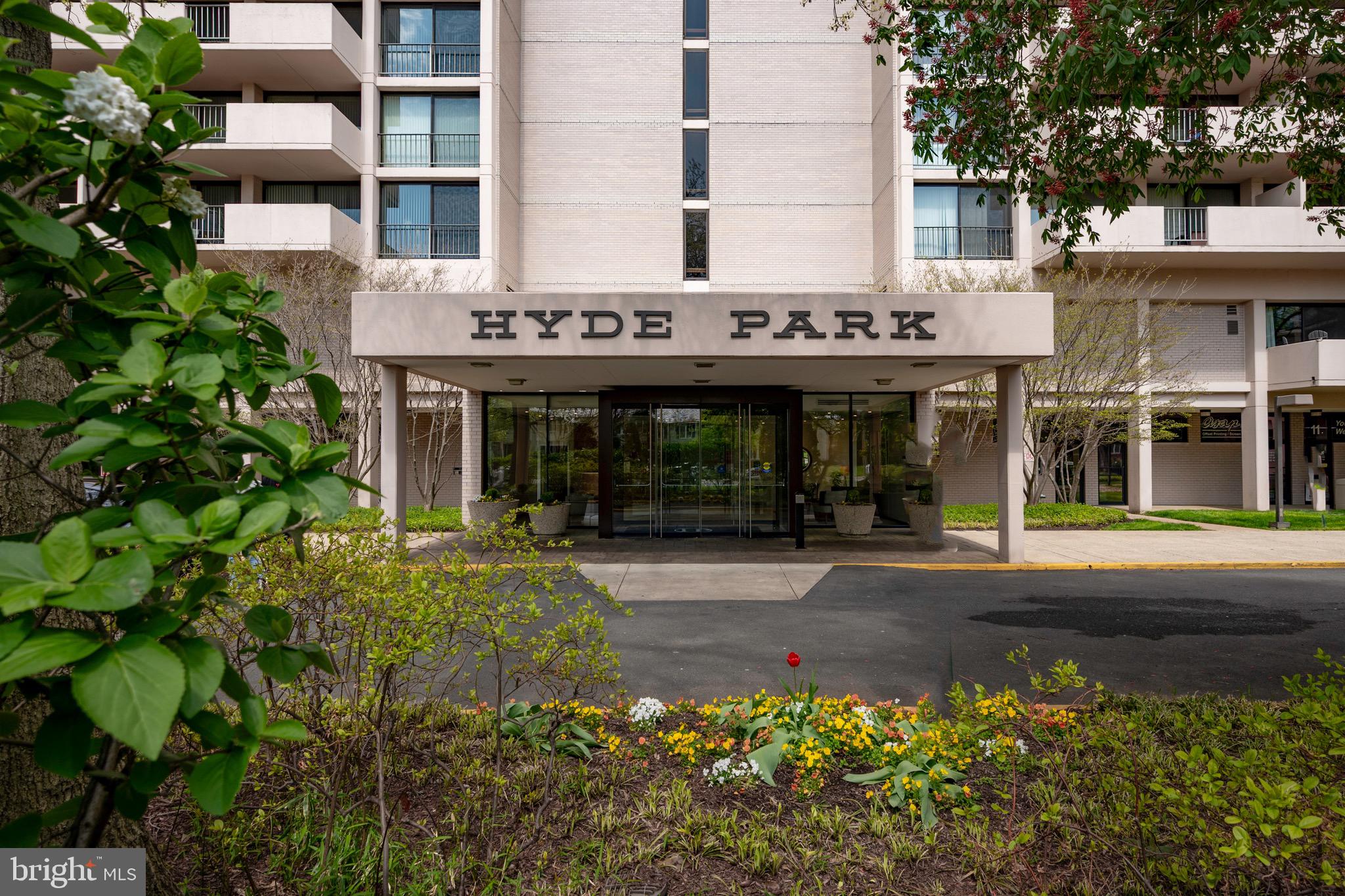 HYDE PARK - Residential